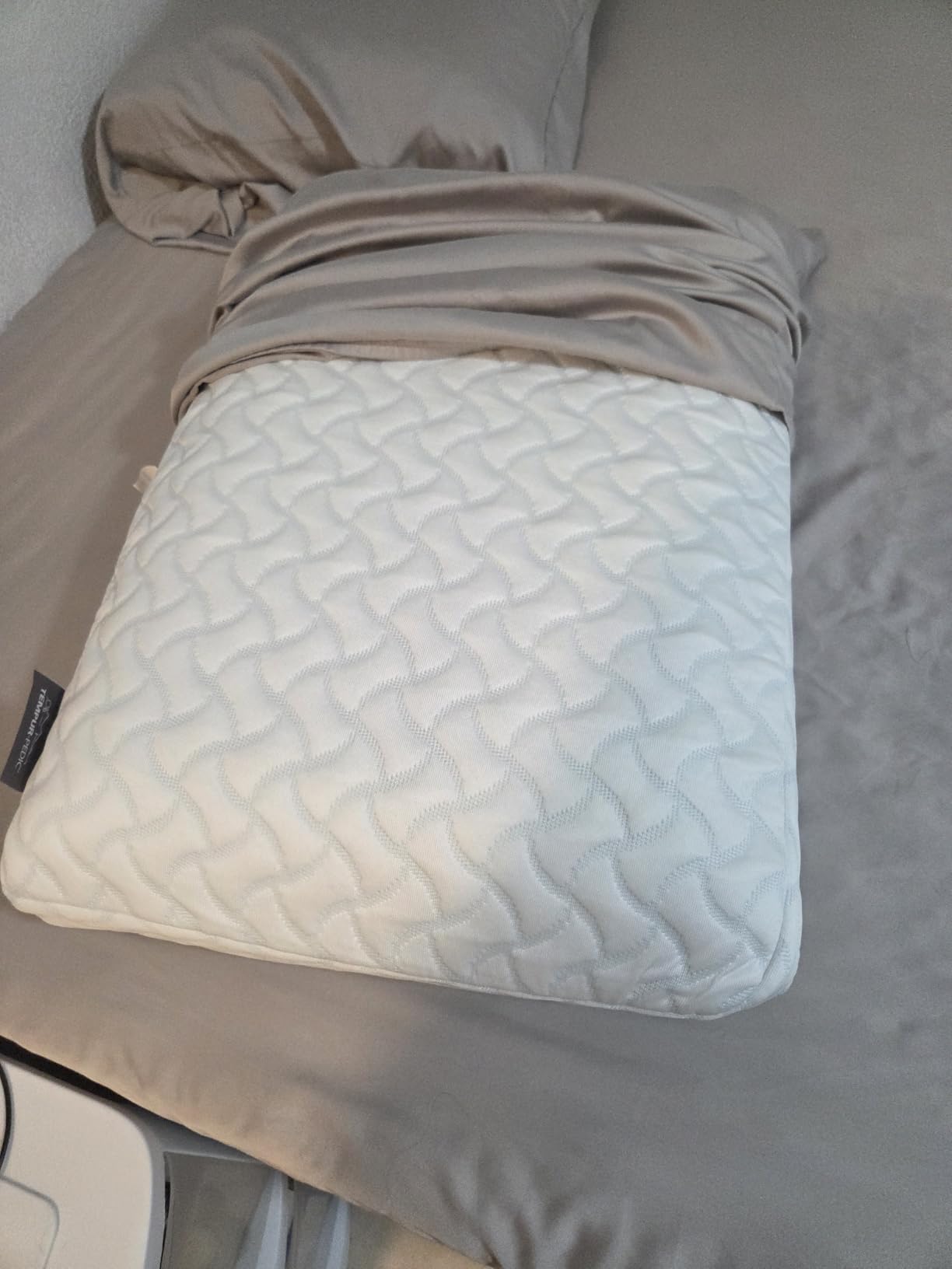Tempur-Pedic TEMPUR-Cloud + Cooling Pillow, Standard - 2-Pack customer photo 1