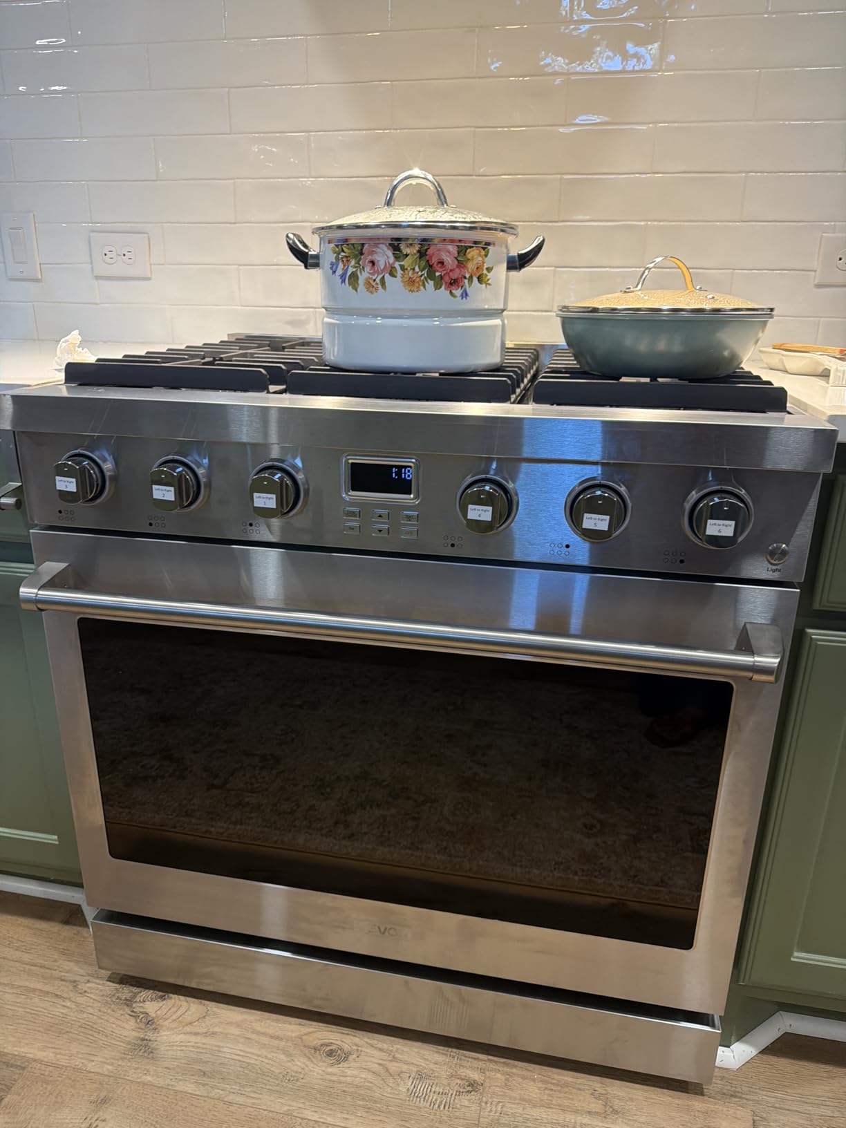 VEVOR Gas Range Oven, 30 Inches Width, Freestanding Stainless Steel Stove and Oven with 4 Sealed Cooktop Burners, Easy Reach Racks, Halogen Light, 4.8 Cu. Ft. Capacity, for Home Apartment Kitchen customer photo 2