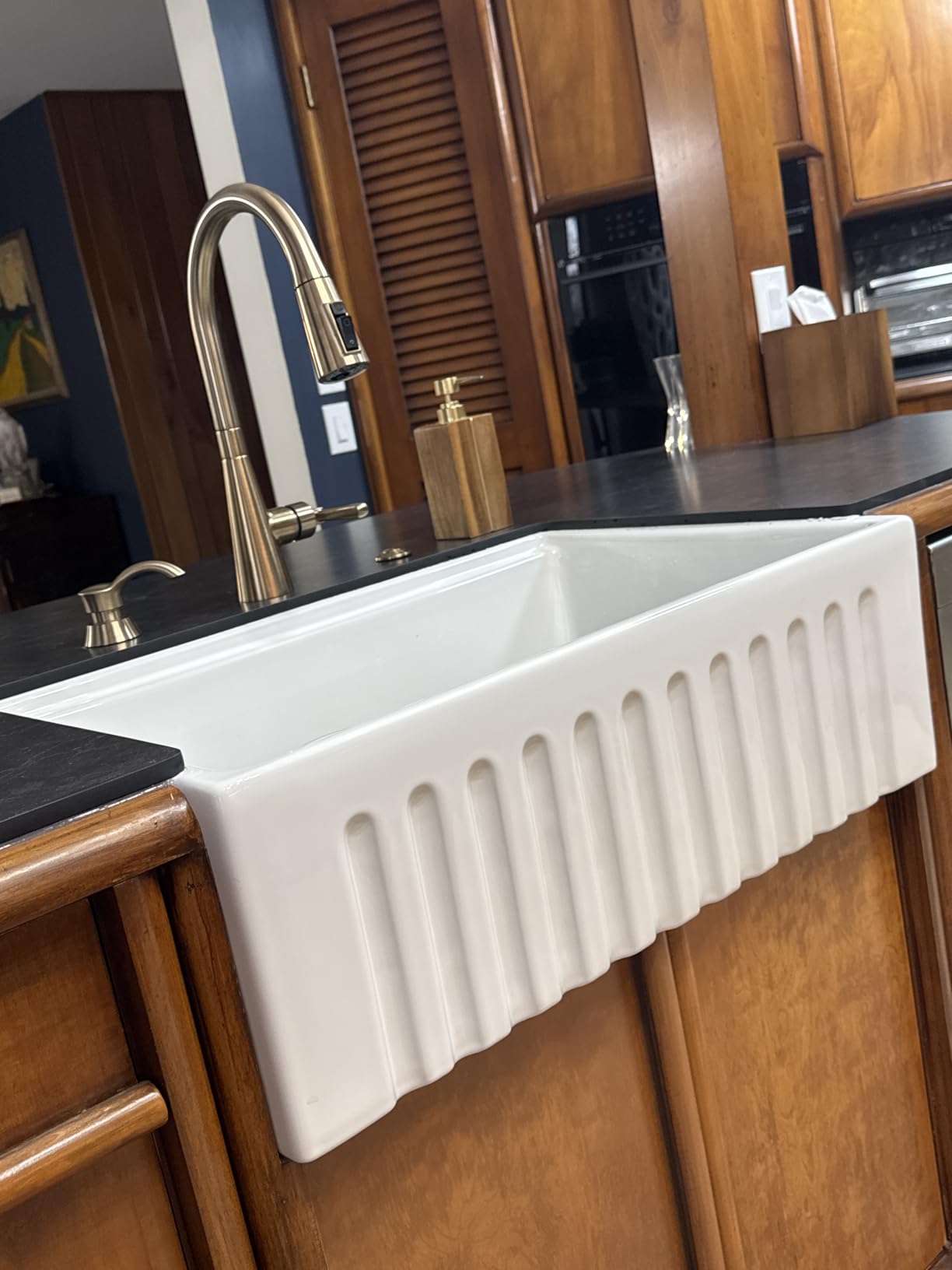 Lordear White Farmhouse Sink - 33 Inch Kitchen Sinks Workstation Apron Front Fireclay 33