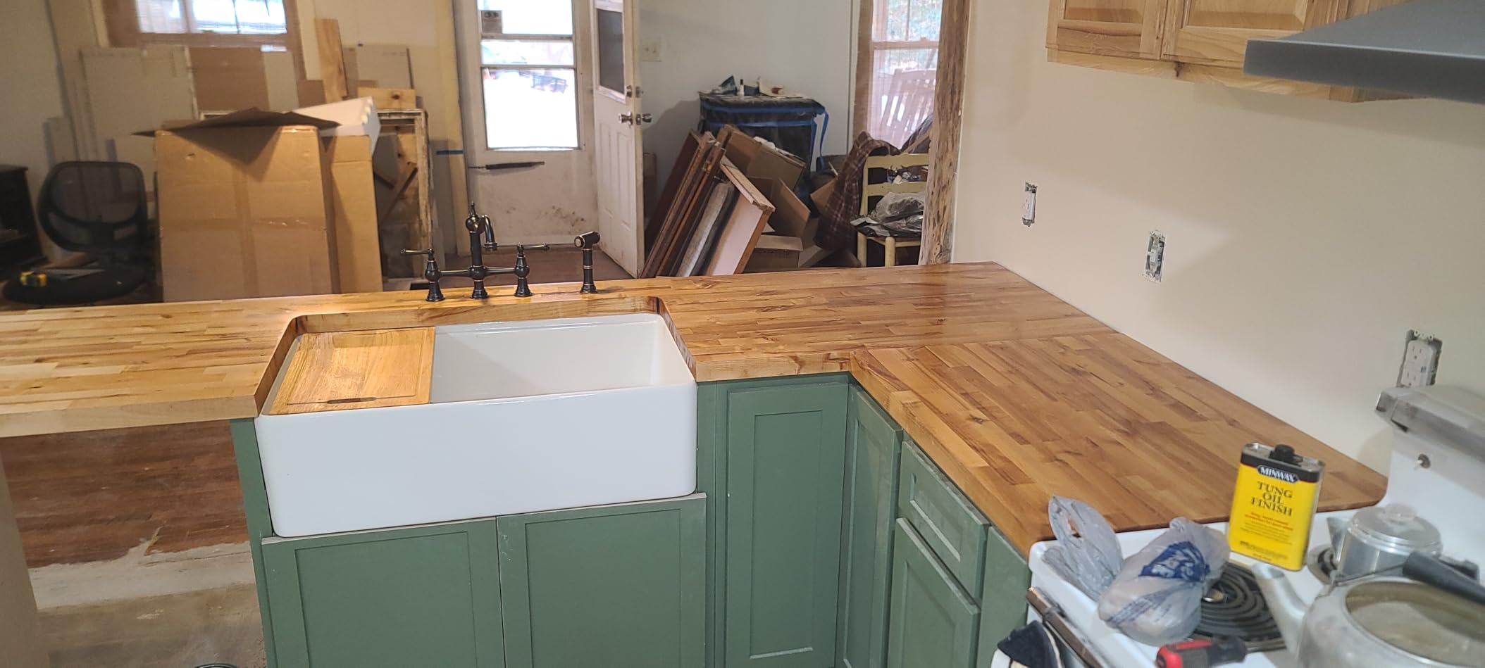 Lordear White Farmhouse Sink - 33 Inch Kitchen Sinks Workstation Apron Front Fireclay 33
