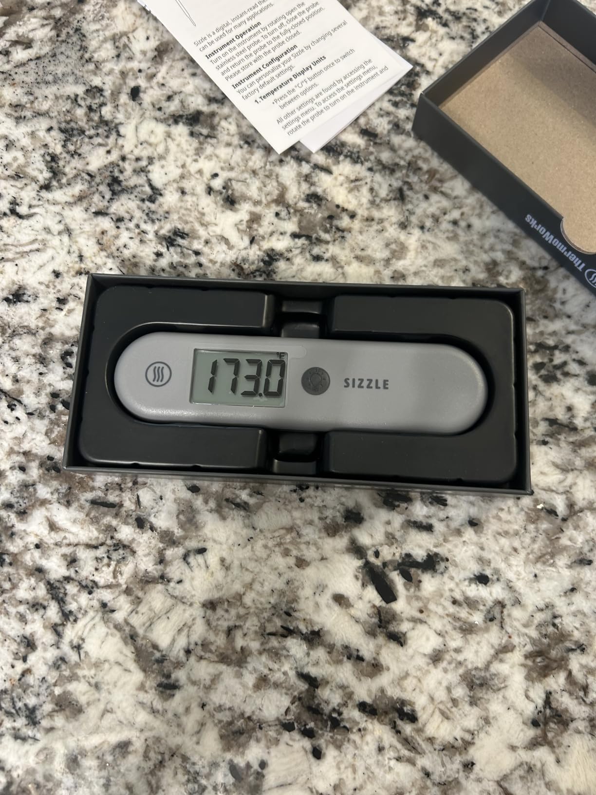 ThermoWorks SIZZLE Digital Meat Thermometer - Instant Read in 2 Seconds, Waterproof, Folding Probe with Magnetic Back, Auto-Rotating Backlit Display, for Cooking Food, Grill & BBQ - Cayenne Pepper Red customer photo 2