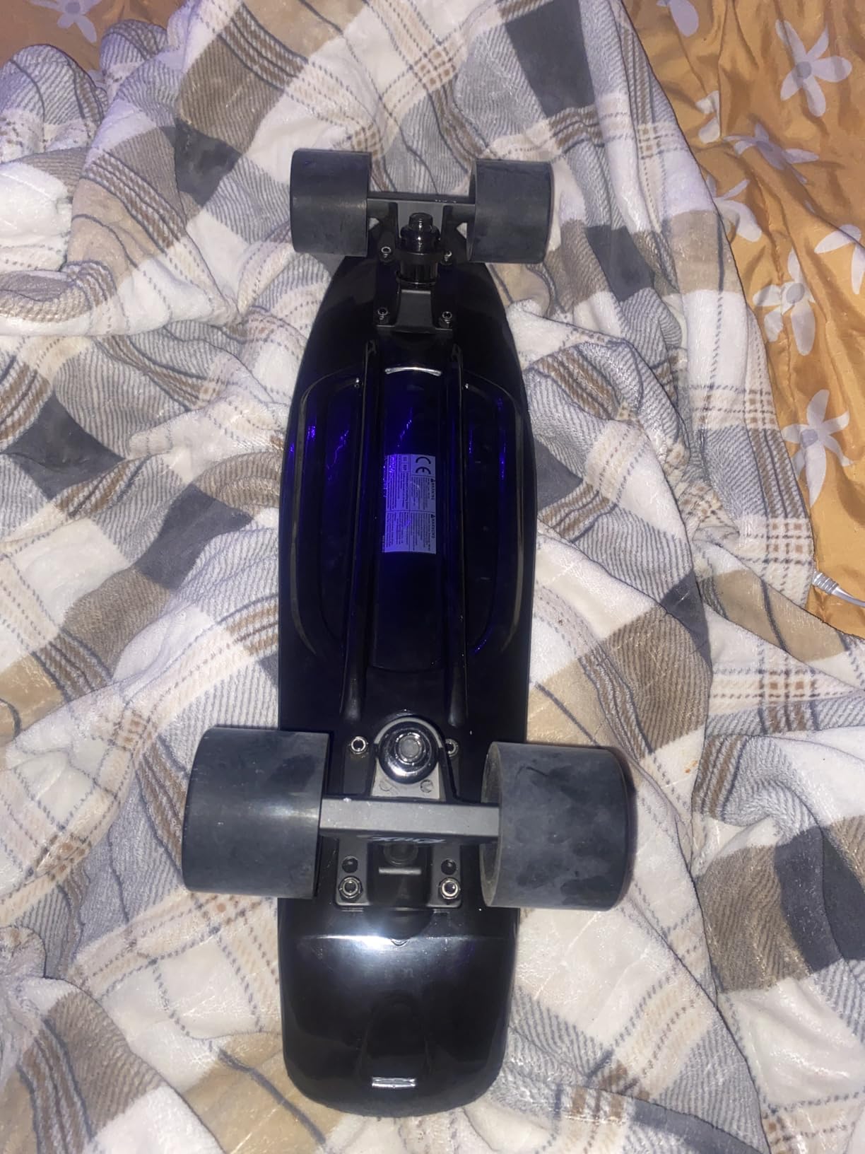 KMX Classic Retro Mini Cruiser Skateboard for Kids, Teens, Adults | Portable Compact Cruiser for Beginners & Pros, Smooth Bearings, PU Wheels, Aluminum Trucks customer photo 1