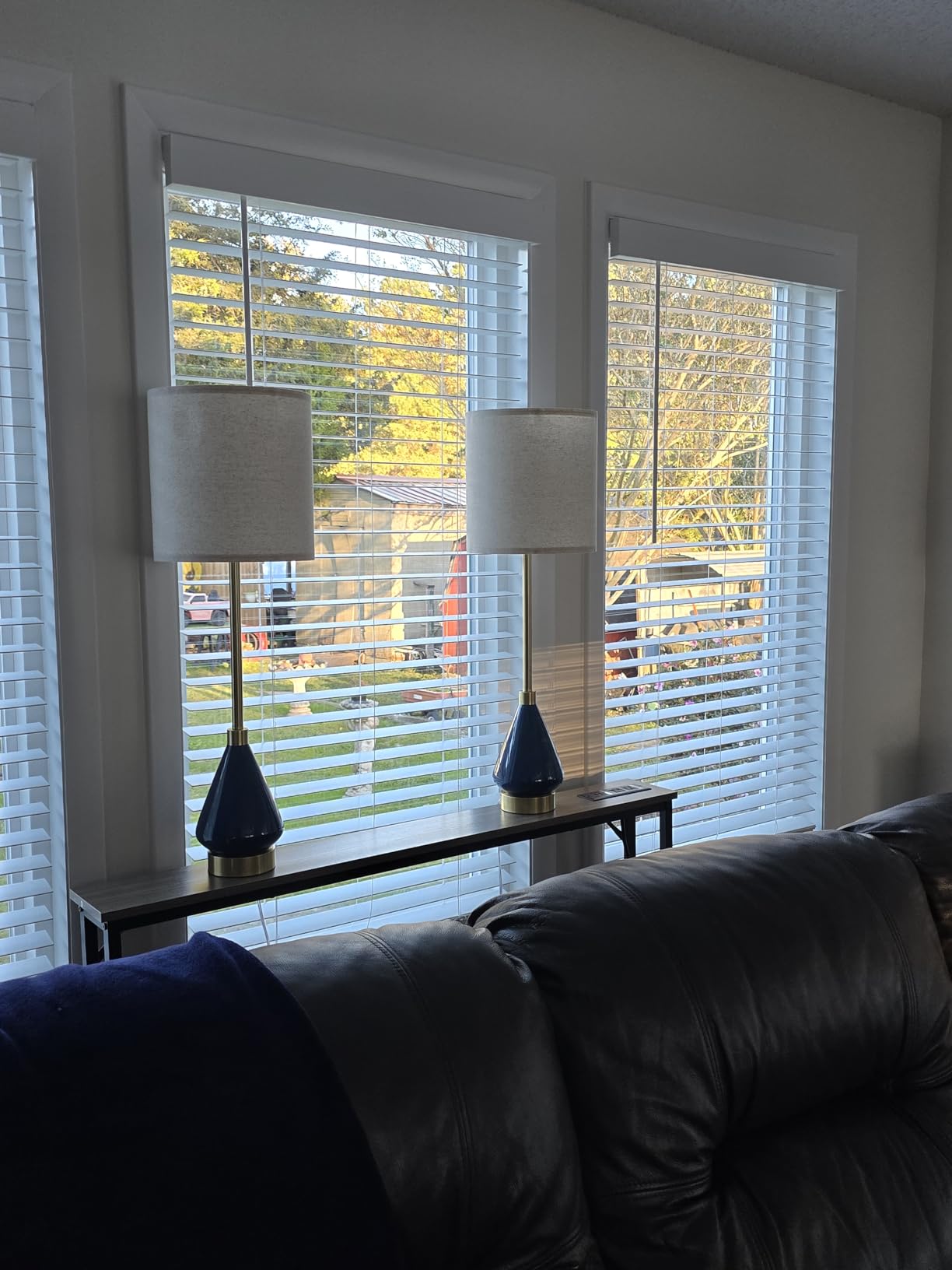 Lotus & Windoware Cordless Faux Wood Blind, Smooth, Bright White, Privacy Slats, Blinds for Indoor Windows, 34.5