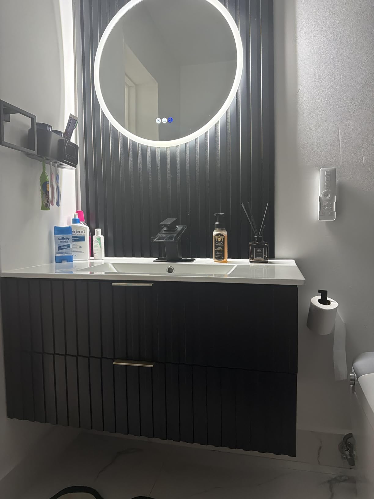 ONBRILL 24 Inch Floating Bathroom Vanity with Integrated Sink, Green Vanity, Ceramic Sink, Wall Mounted, Modern, Bath Storage Cabinet, 2 Fluted Drawers & Metal Handle, for Small Place customer photo 1