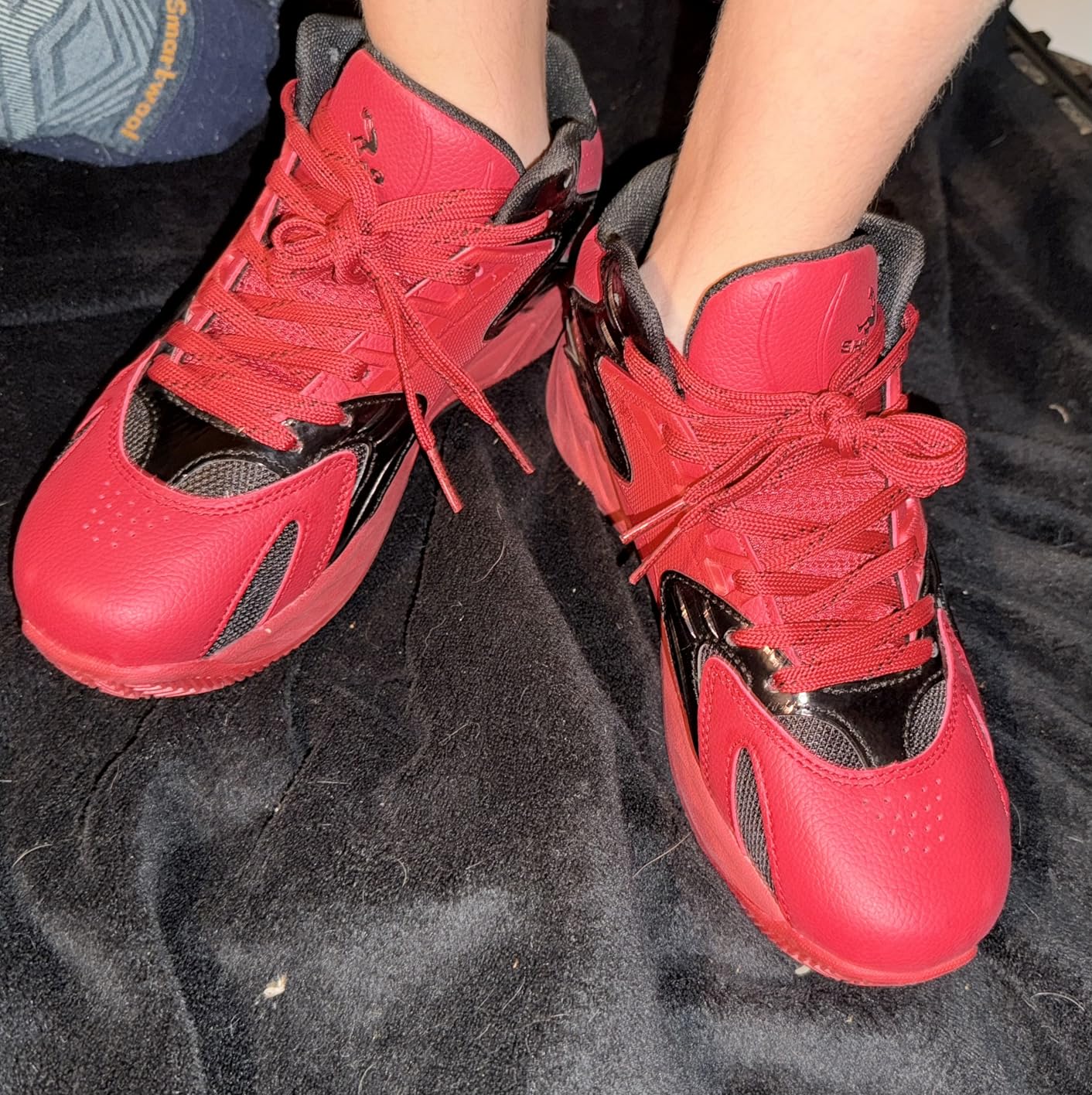 SHAQ Devastator 2.5 Kids Basketball Shoes for Boys and Girls, High Top Youth Boys Sneakers Size 11-7 Little or Big Kid customer photo 1