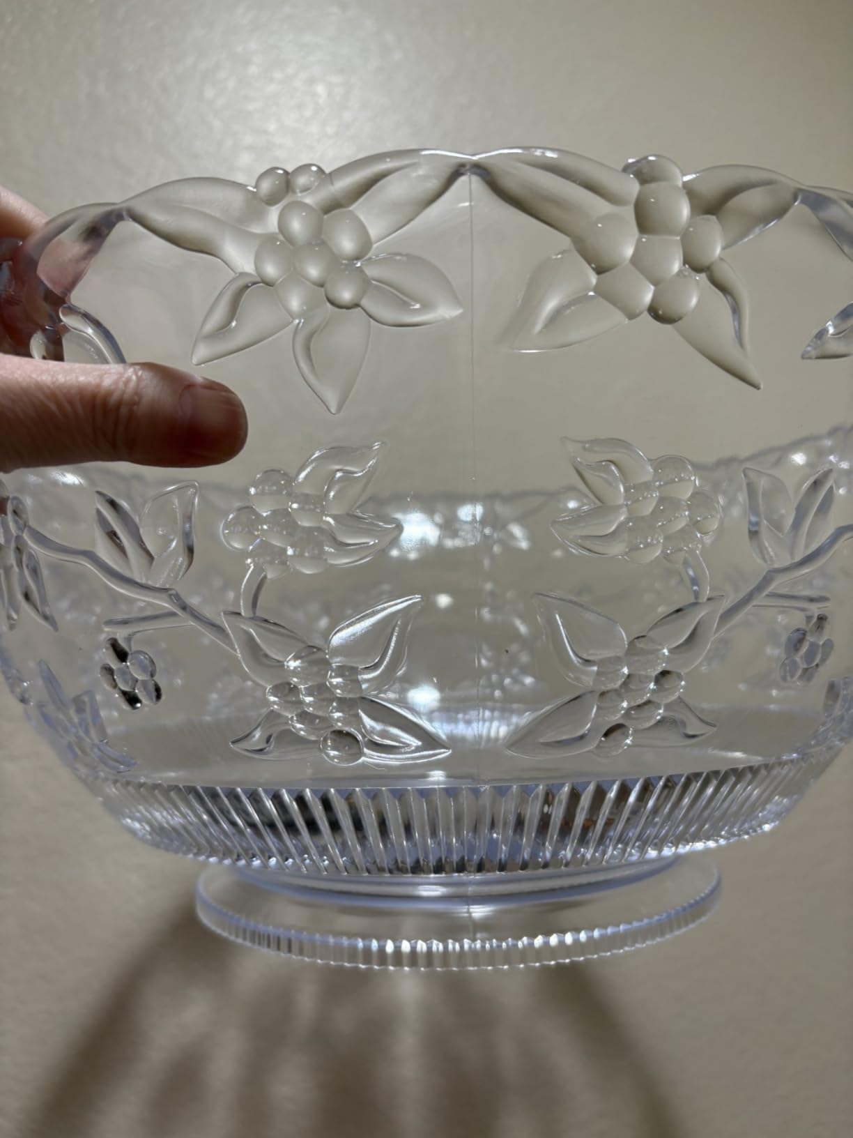 Large Plastic Punch Bowl with Ladle, Clear Embossed Glass-Like 3-Gallon (12-Quart) Disposable Punch Bowl for Parties, Gatherings, Holidays, Events, Salads, Snacks, Candies, and Fruits customer photo 2