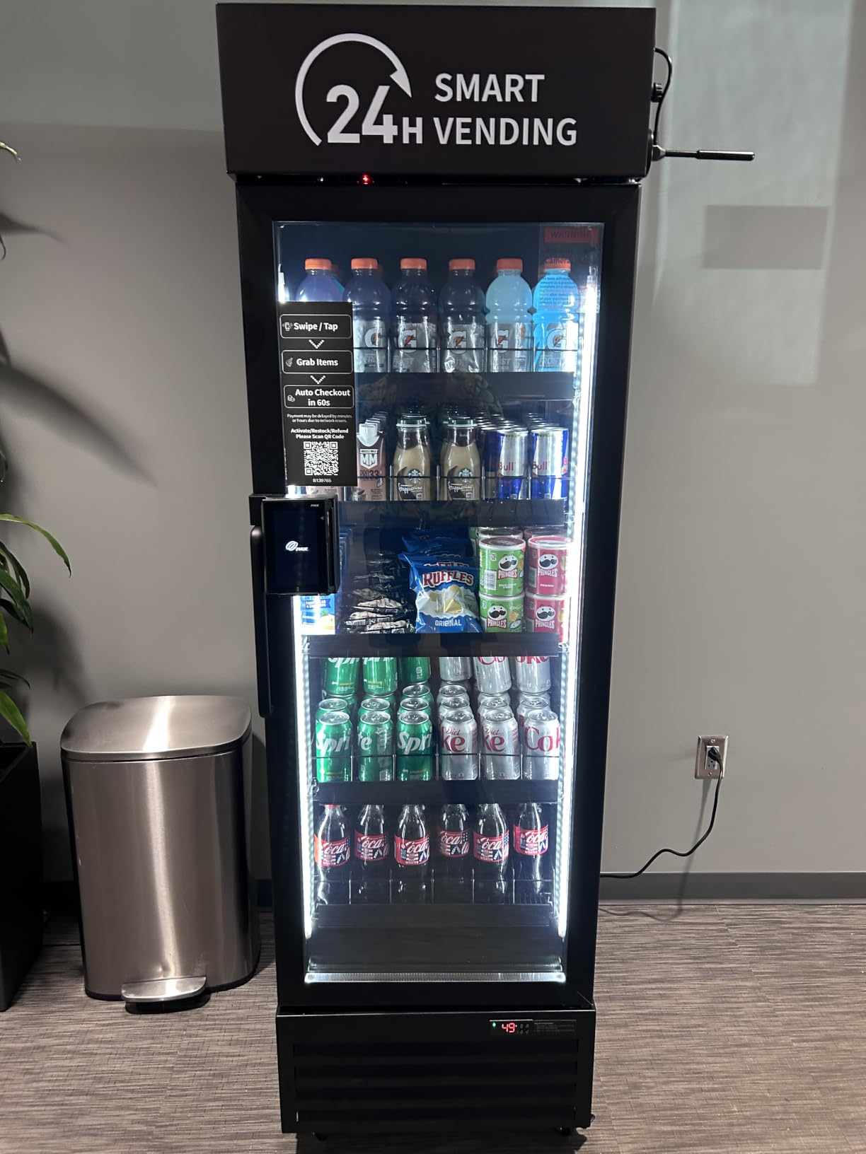 HAHA Smart AI Vending Machine with Card Reader, Combo Snack & Drink Machine, 6-Layer 252 Cans Capacity Refrigerated AI Visual Recognition & App Management US360CT (Black, AI mini) customer photo 1