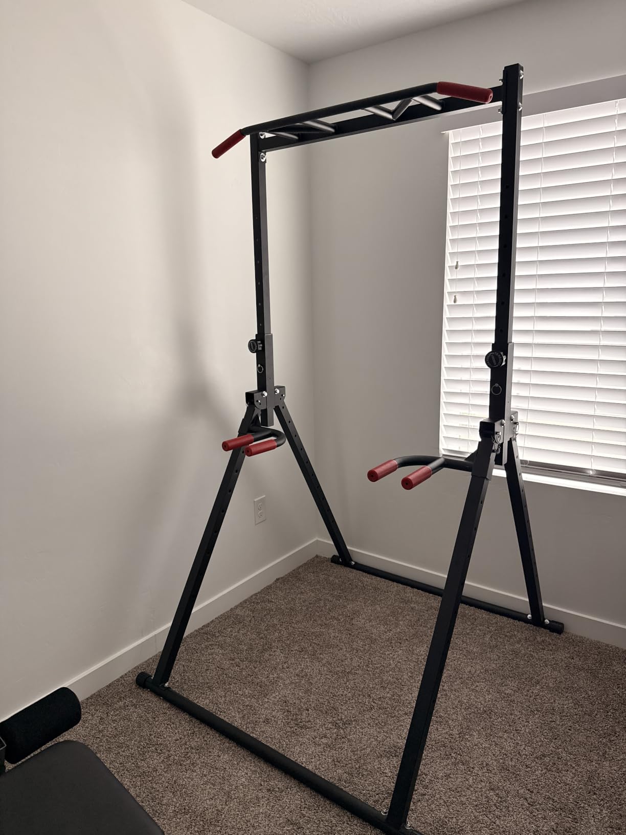 SERTT Foldable Power Tower Dip Station for Pull Ups, Dips & Push Ups, Upgraded Free Standing Pull Up Bar Station, Multi-function Workout Equipment for Home Gym Strength Training, Support 440LBS customer photo 1
