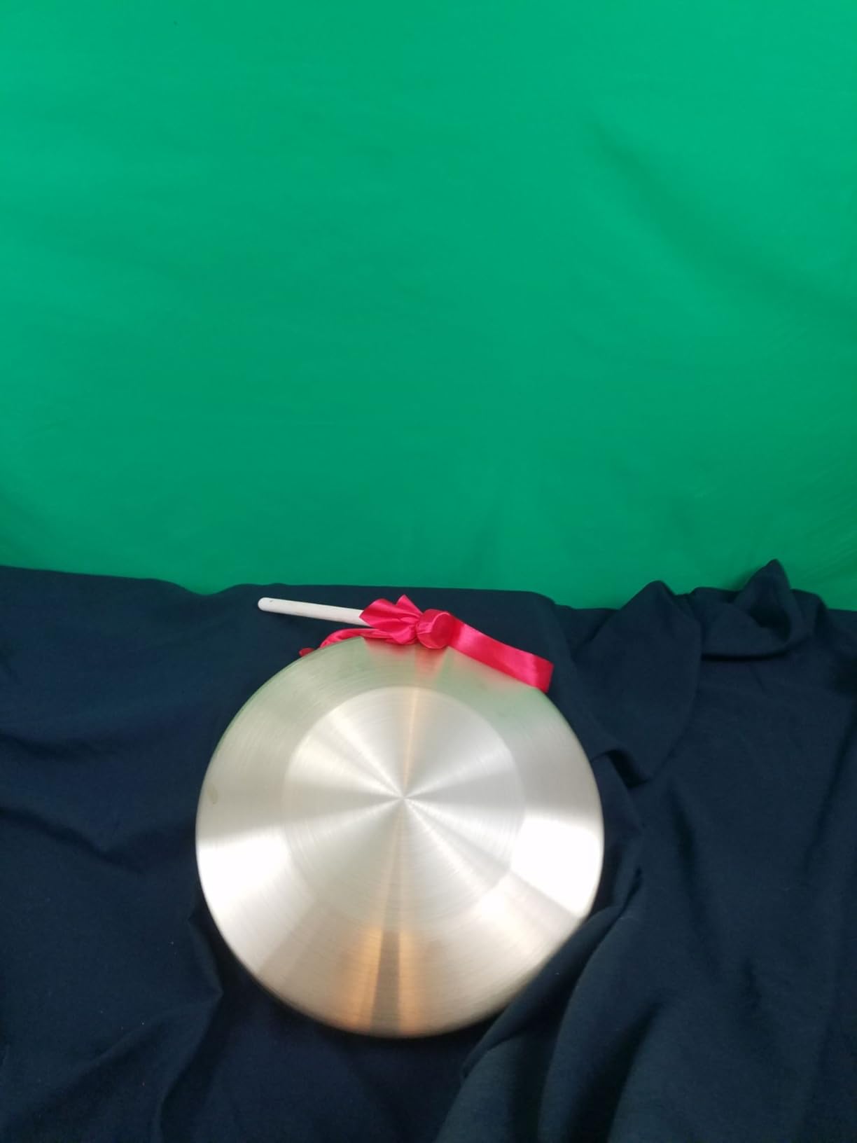 Diameter 12.6 inch(32cm) Gong Instrument, Chinese Traditional, copper alloy | Percussion Instrument with Wooden Mallet and Red Hanging Ribbon for Home, Office, Celebration, Party & Festivals customer photo 2