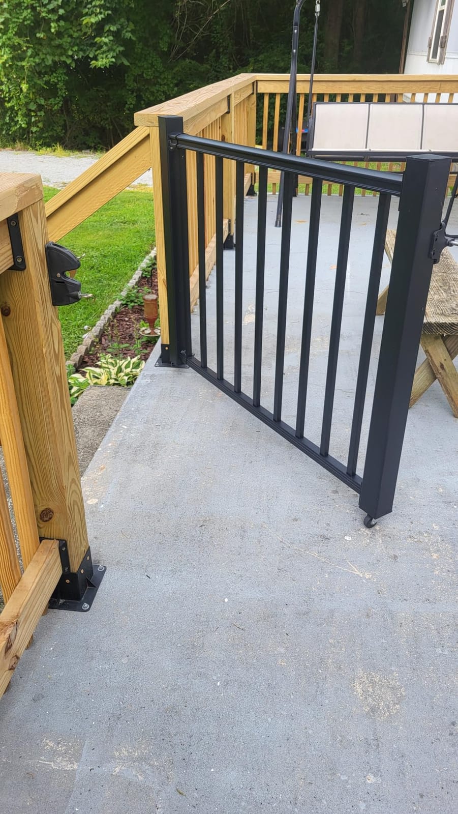 Egadis 36in x 3ft Aluminum Deck Gate Kit, ASTM E985 Certified, Black | Cuttable Textured AAMA2604 Finish Outdoor Gate with Premium Latch & Auto-Closing Hinge for Deck, Patio, Garden, Yard, Porch customer photo 1
