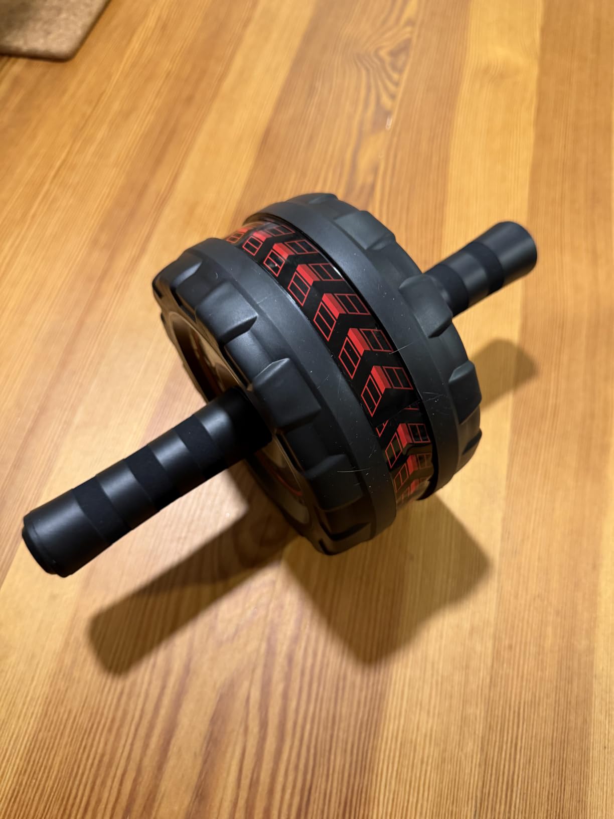 Ab Roller Wheel with Knee Pad, Core Strength Trainer for Home Gym, Abdominal Workout Equipment for Men & Women customer photo 2