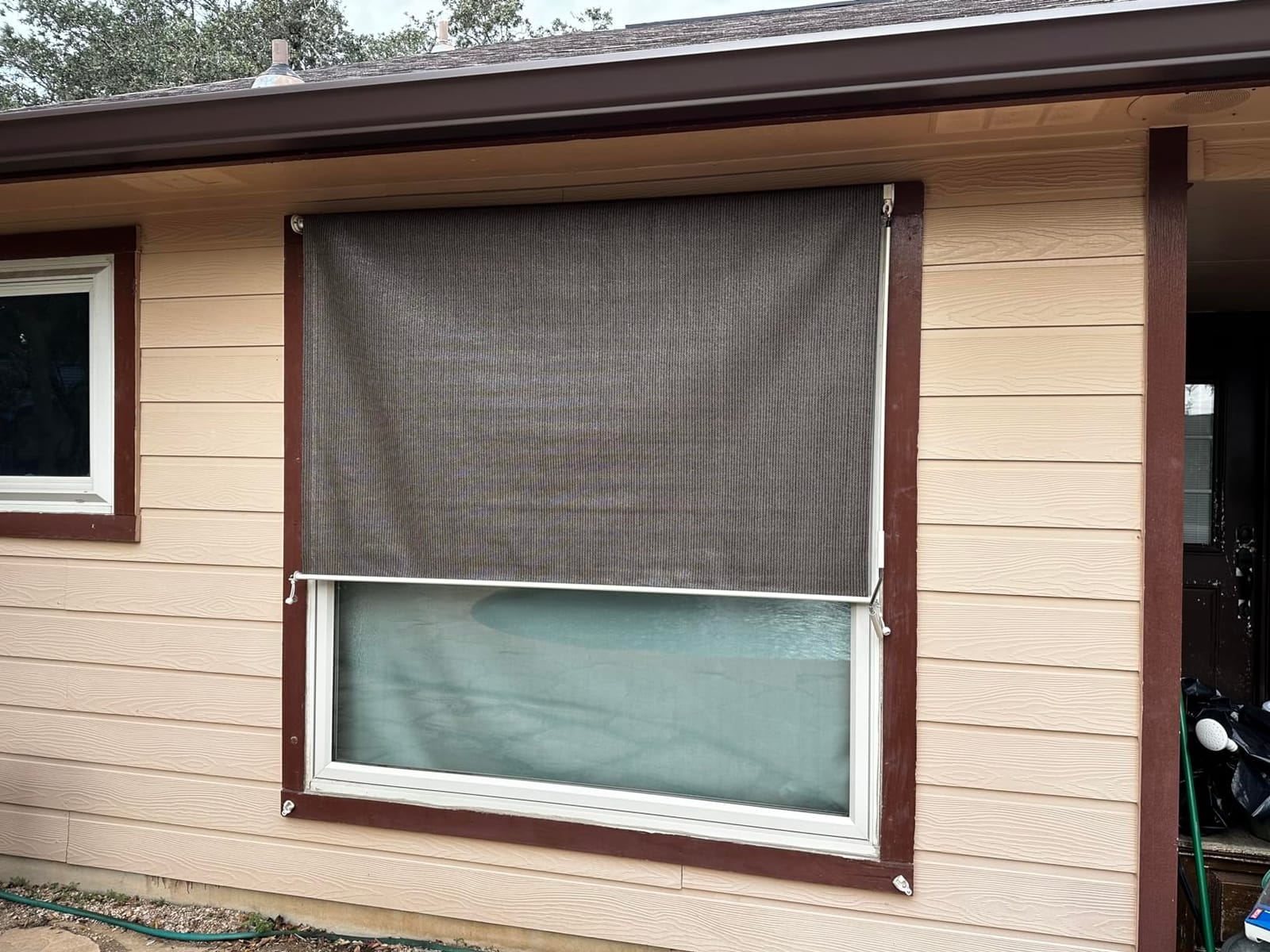 LOVE STORY 6'(W) x8'(H) Cordless Outdoor Roller Shade Exterior Patio Roll Up Blinds for Porch Gazebo Backyard, Beige customer photo 2