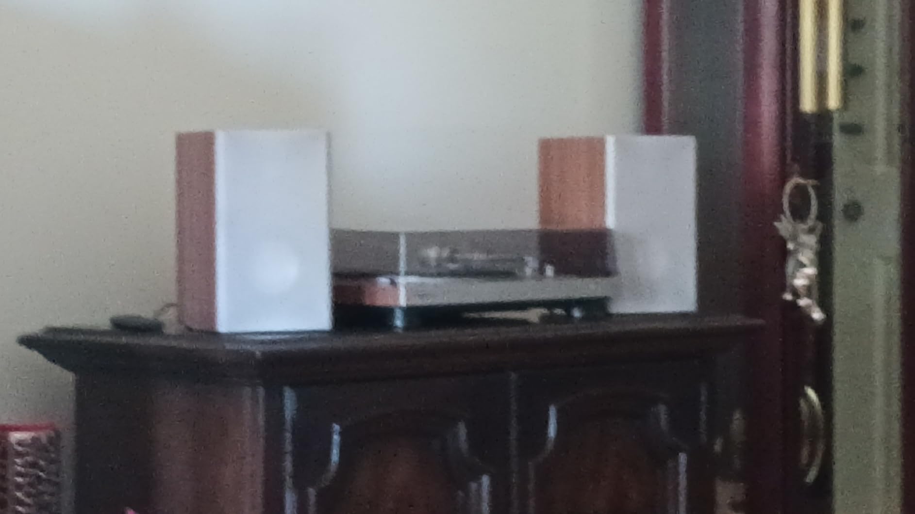 1 BY ONE Fully Automatic Record Player with Speakers, HiFi Vinyl Turntable customer photo 1