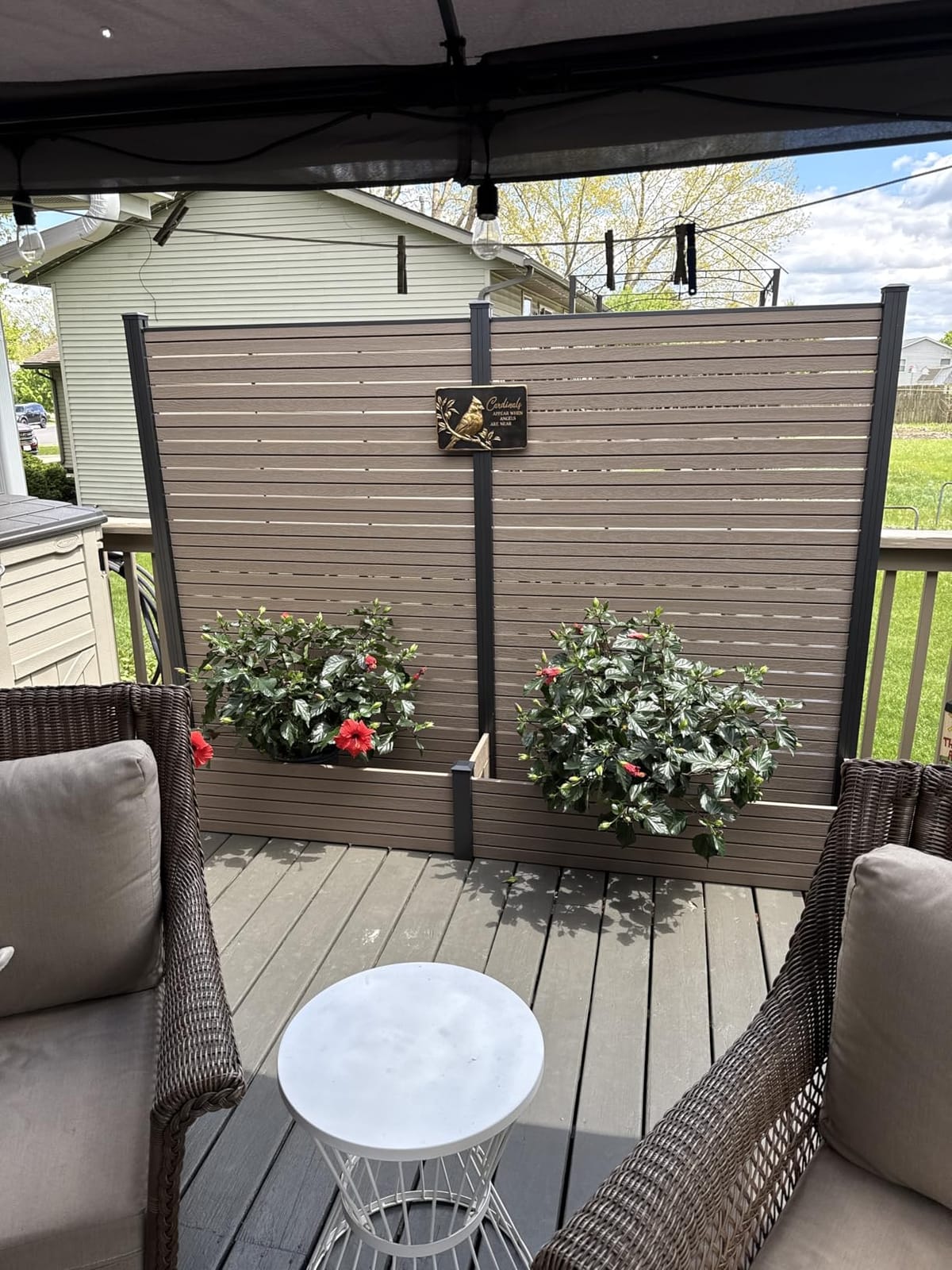 Kozyard Privacy Screen with Planter, 70