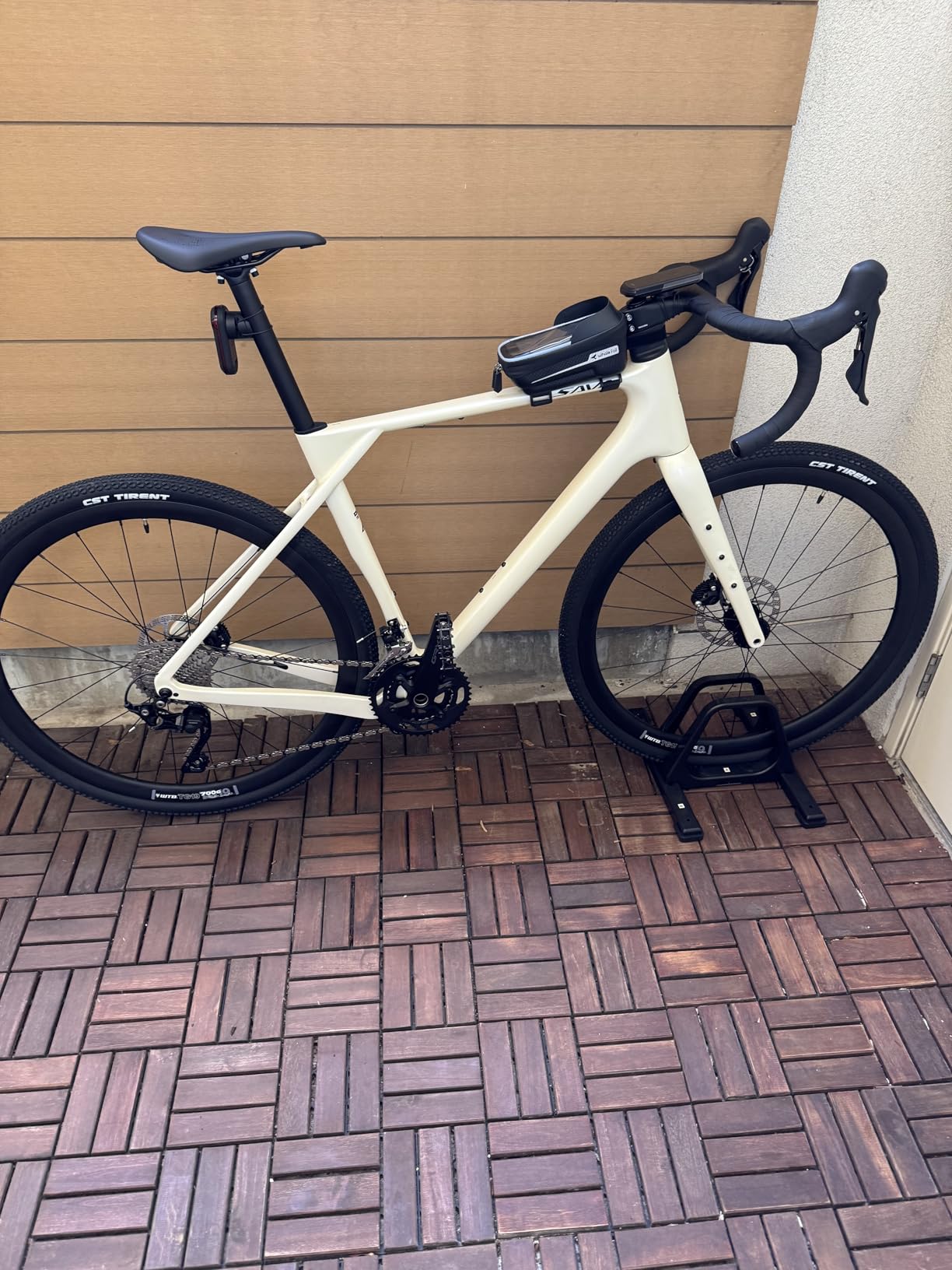 SAVADECK Carbon Gravel Bike - T800 Carbon Frame & Fork, Shimano GRX400 20-Speed Groupset, Hydraulic Disc Brakes, 700C x 40mm Tires customer photo 1