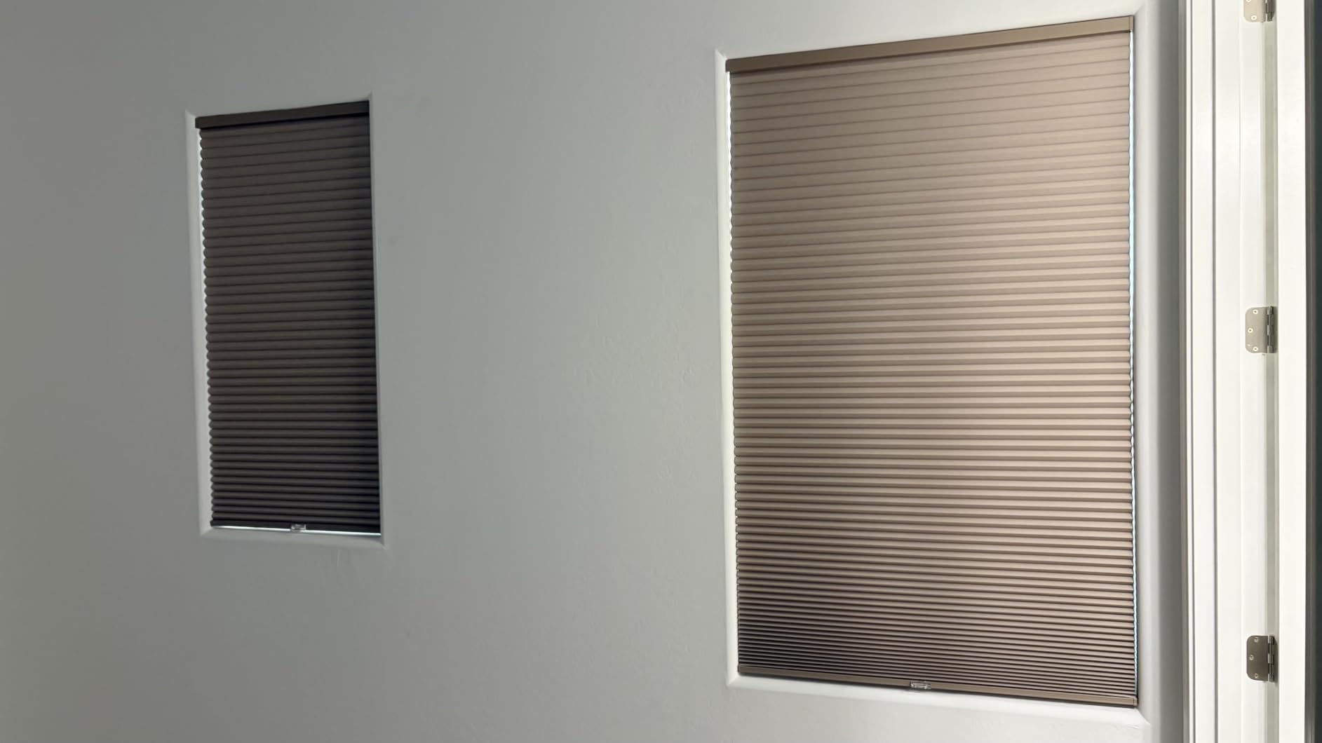 BlindsAvenue Cellular Honeycomb Cordless Polyester Shade, 9/16