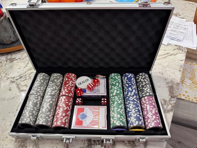 300PCS Chips Professional Poker Chip Set with Aluminum Case, 11.5 Gram Composite Clay Chips, 2 Decks of Cards, 5 Dice & Dealer Button - Perfect for Texas Hold'em, Blackjack, Casino Night customer photo 1