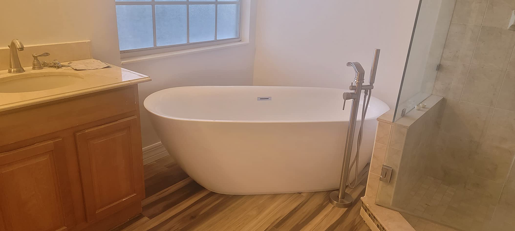 ANZZI Freestanding Bathtub Acrylic 59 In Flat Bottom Soaking Tub White Mone, 2 In Depth Supports Full Body Relaxation, Sleek Modern Design, Compact 59 In Size, Glossy Finish customer photo 2