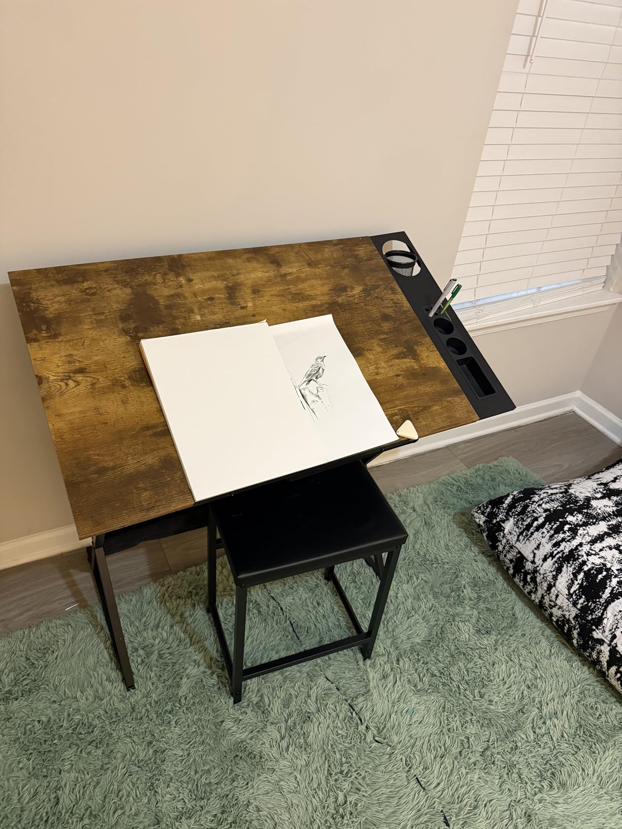 VECELO Drafting Table Art Desk Art Table Adjustable Drawing Table Tilted Tabletop with 2 Storage Drawers and Stool, Drawing Desk for Artist Painters Drawing, Crafting, Reading, Writing, Black customer photo 1