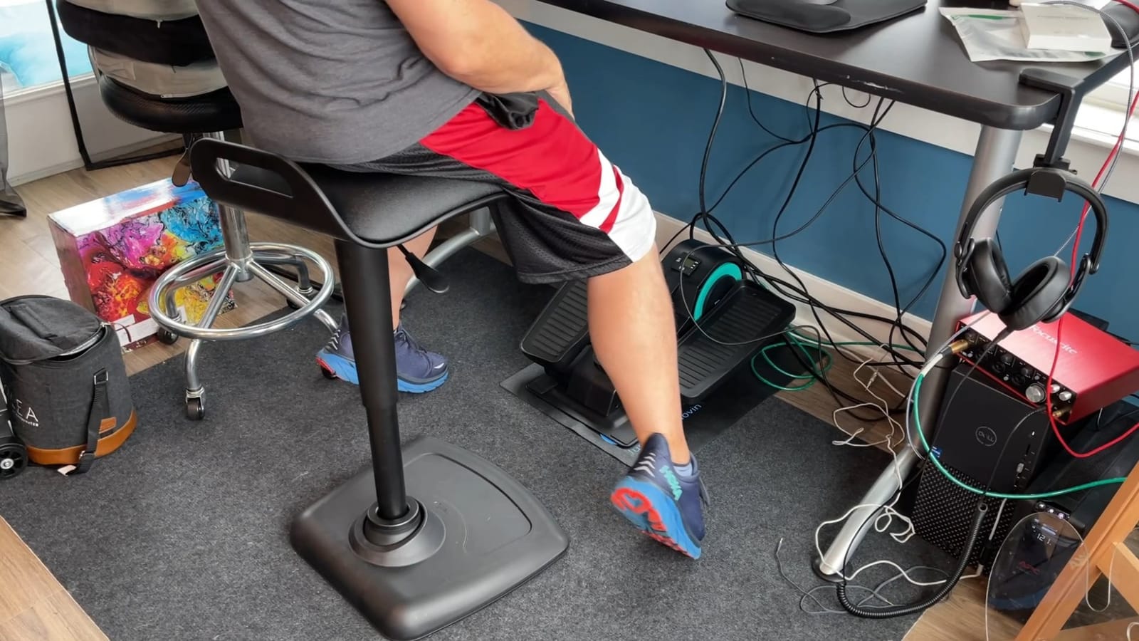 Vari Balance Stool for Standing Desk - Ergonomic Active Sitting for Home Office - Adjustable Height 22