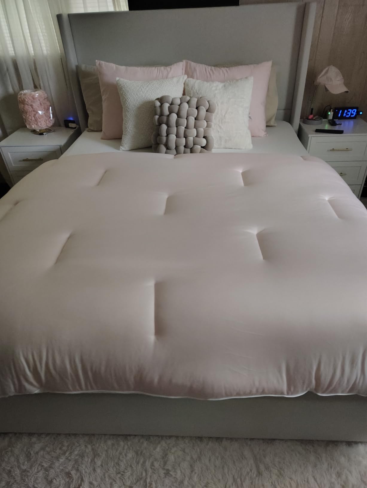 Mellow Marshmellow Comforter Full/Queen, All-Season Temperature-Balancing | Extra Fluffy Double-Stuffed Down Alternative Duvet Insert, OEKO-TEX Class I Fabric and Box-Stitch, Machine Washable customer photo 2