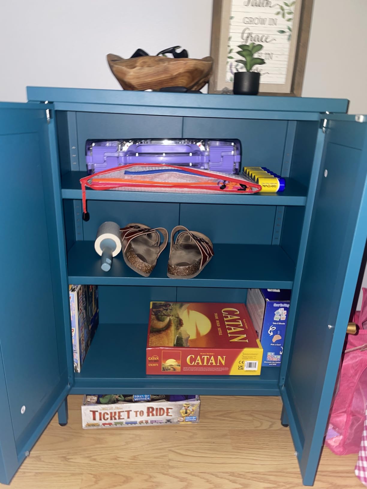 Small Metal Cabinet with Glass Doors,Display Storage Cabinet with 2 Adjustable Shelves for Bathroom Entryway Living Room Dining Room Kitchen,3-Tier,11.8
