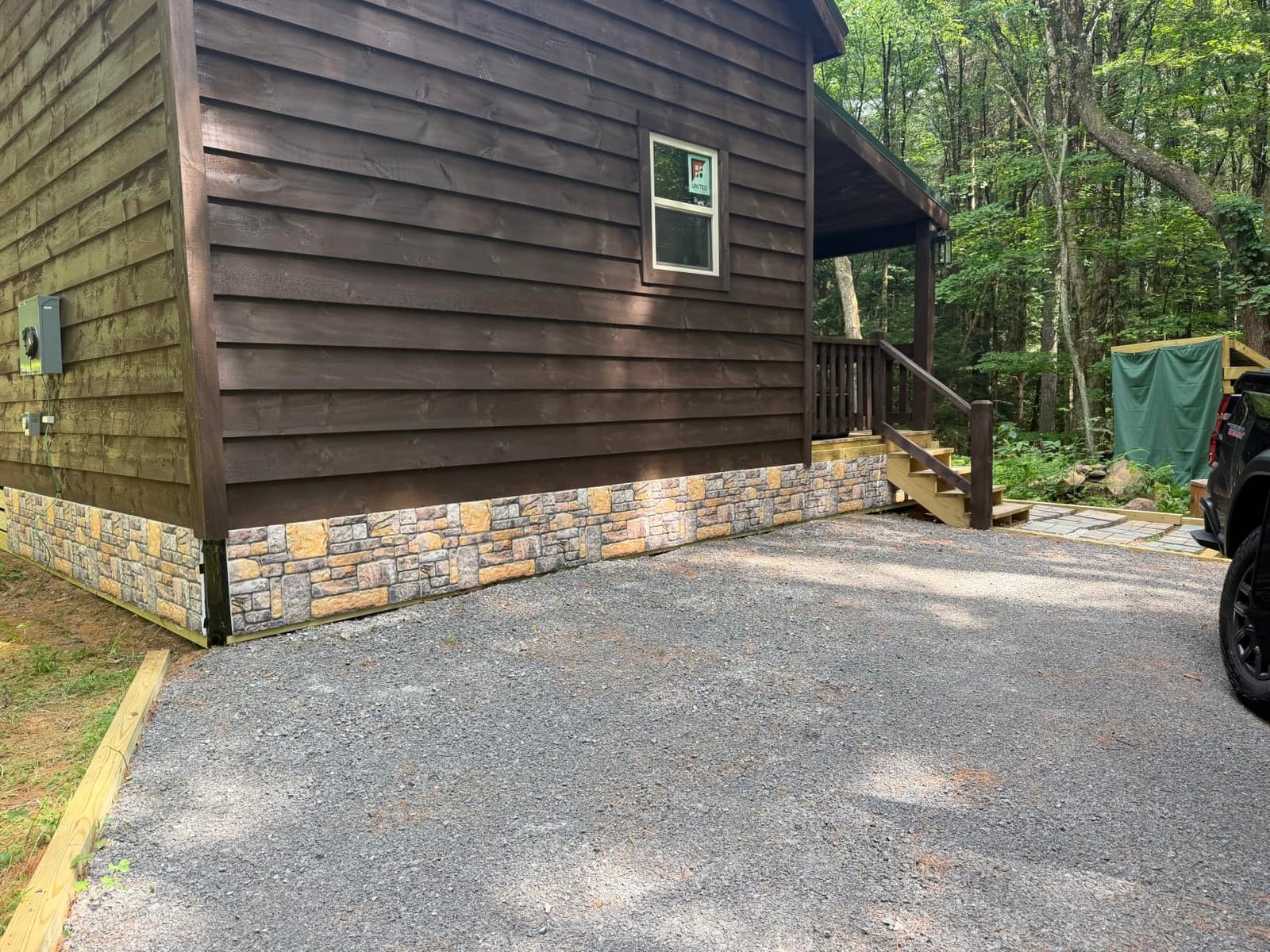 K&B Panels 3D Wall Panels, Rustic Brick Effect Styrofoam Wall Panelling Kit, Lightweight, Easy to Install, Dual Insulation to Reduce Acoustic Noise, Indoor & Outdoor (Farmhouse Red) (10 Panels) customer photo 1