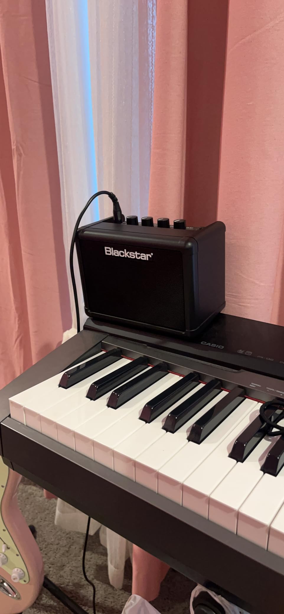 Blackstar Fly 3-3W 1x3 Compact Mini Guitar Amp w/ 2 Channels - White customer photo 1