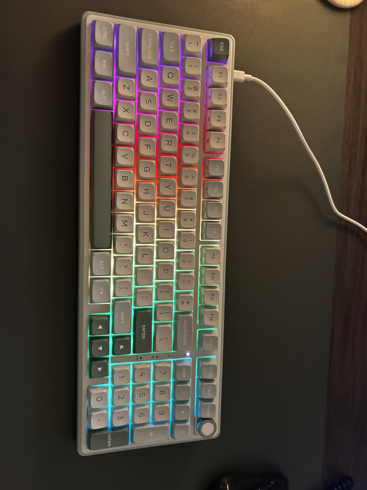 RK ROYAL KLUDGE R98 Pro Wired Mechanical Keyboard, RGB PC Gaming Keyboard with Number Pad and Volume Knob, Gasket Mount, MDA Profile PBT Keycaps, for Win/Mac, Hot Swappable Tactile Beige Switch customer photo 1