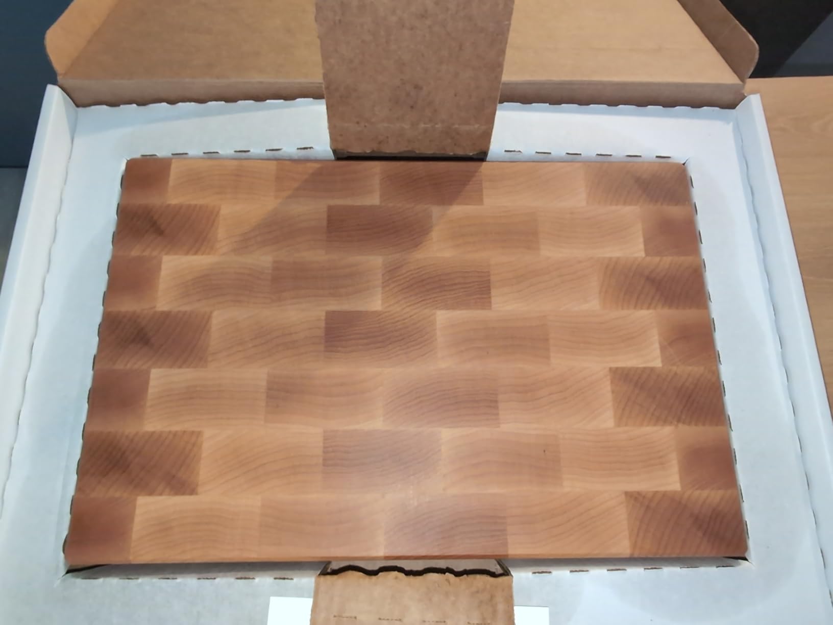 The Boardsmith Maple End Grain Cutting Board - Premium End Grain Butcher Block Wood Cutting Board for Kitchen - Food-Safe, Non-Slip, Sustainably Sourced Maple Wood (Medium) customer photo 1