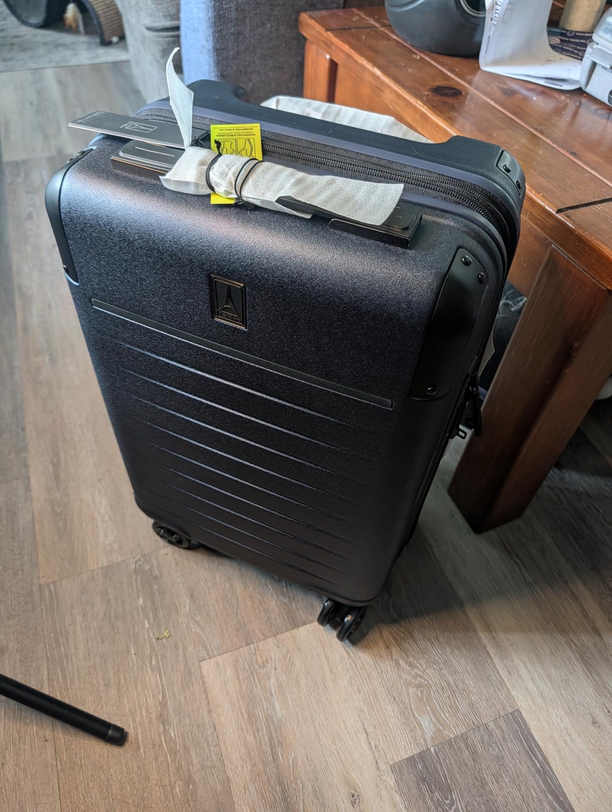 Travelpro Platinum Elite Hardside Checked Luggage Spinner, Navy, 28-Inch customer photo 2