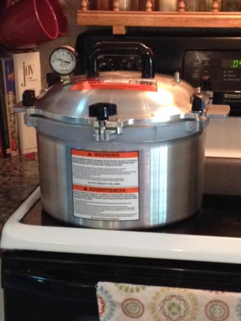 All American 1930: 15.5qt Pressure Cooker/Canner (The 915) - Exclusive Metal-to-Metal Sealing System - Easy to Open & Close - Suitable for Gas, Electric, or Flat Top Stoves - Made in the USA customer photo 1