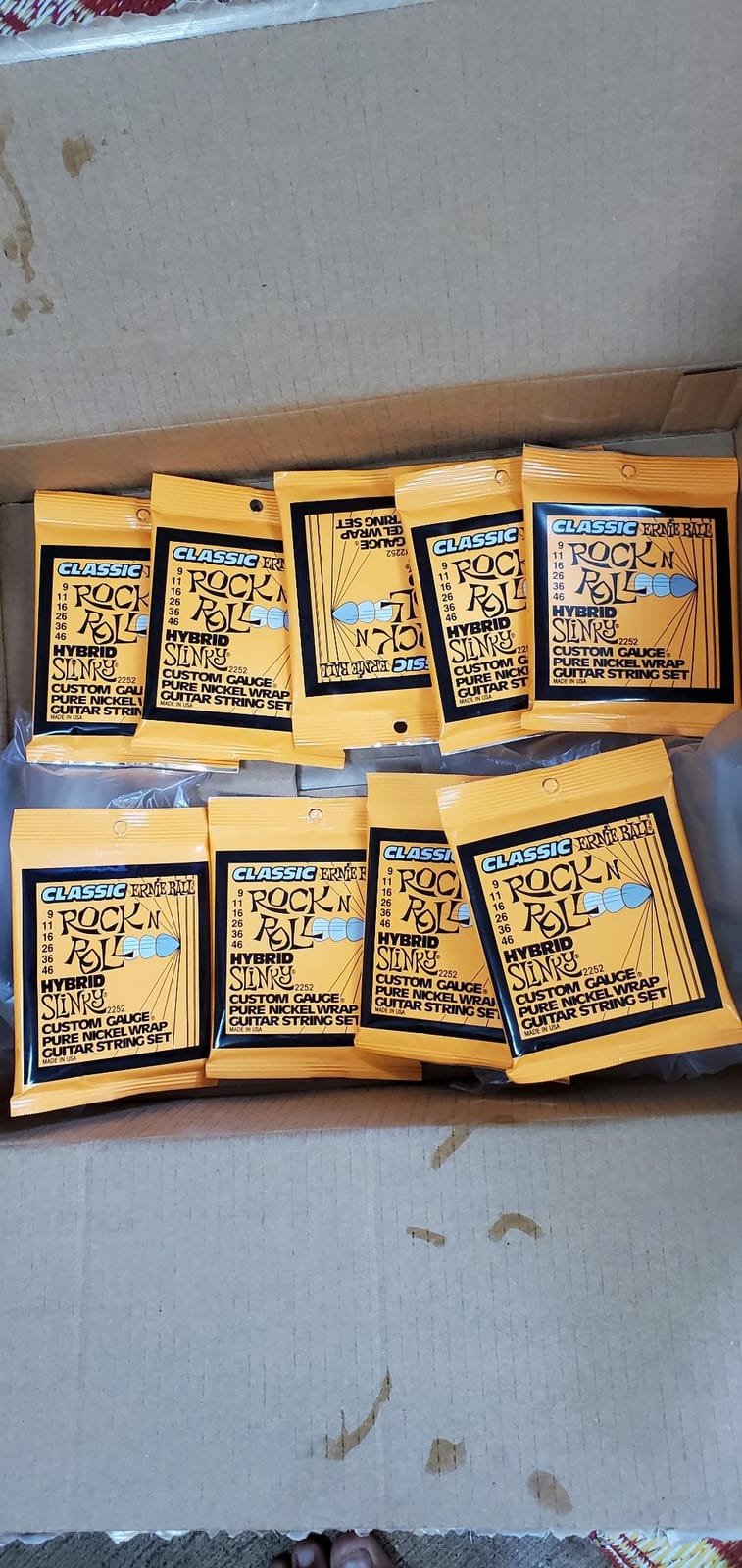 Ernie Ball Hybrid Slinky Classic Pure Nickel Electric Guitar Strings, 9-46 Gauge customer photo 1