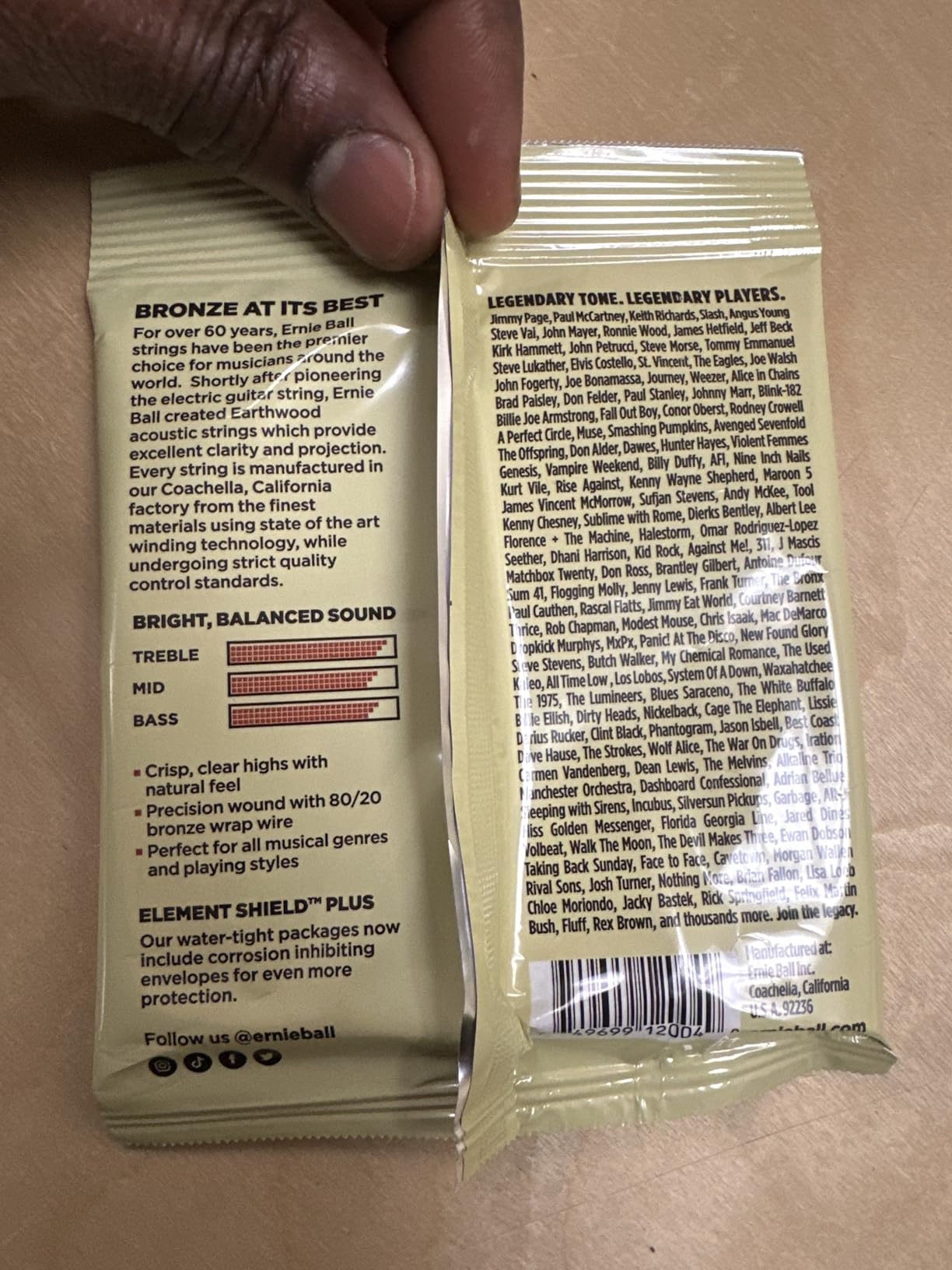 Ernie Ball Earthwood Extra Light 80/20 Bronze Acoustic Guitar Strings, 10-50 Gauge (P02006) customer photo 2