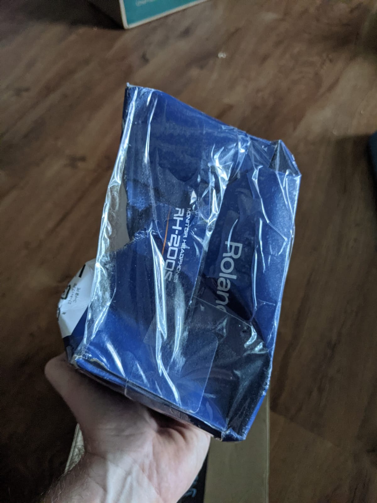 Roland Studio Quality Monitoring Headphones (RH-200S) customer photo 2