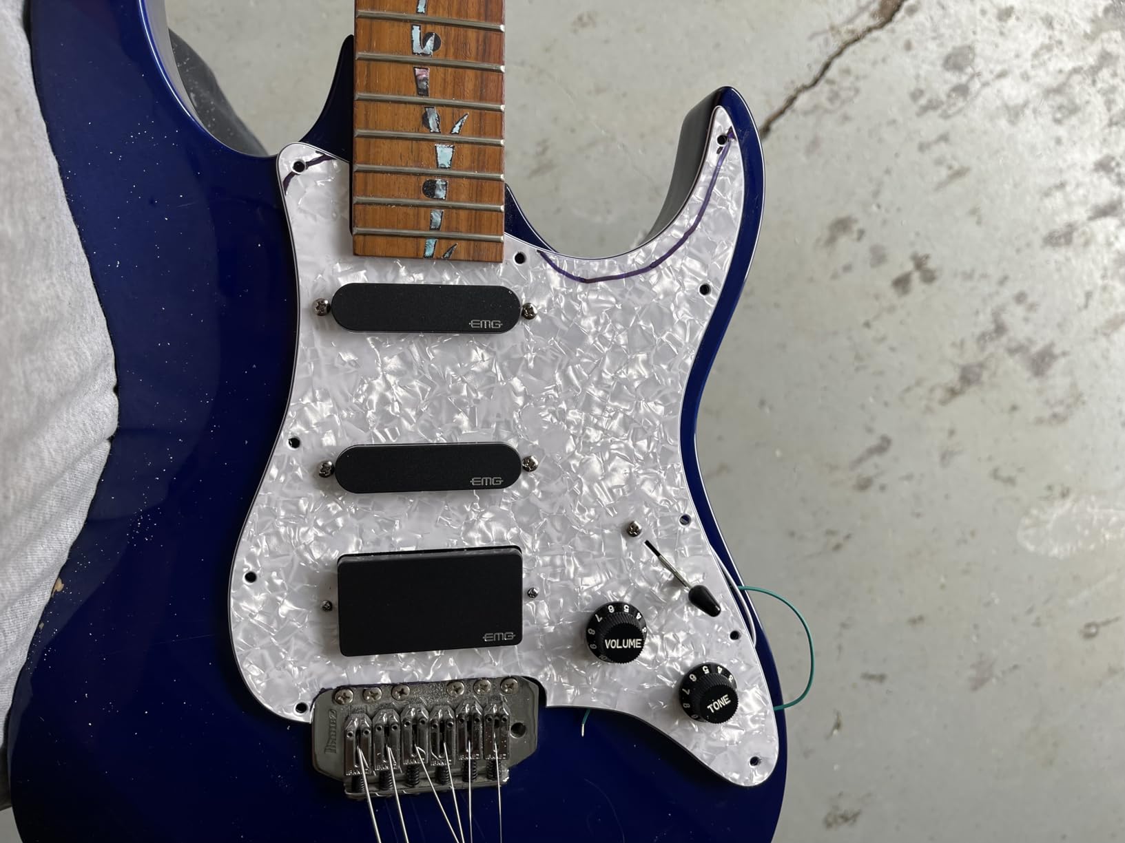 EMG KH20 Pro Series Kirk Hammett Active Pickup Prewired Guitar Pickguard Set customer photo 1