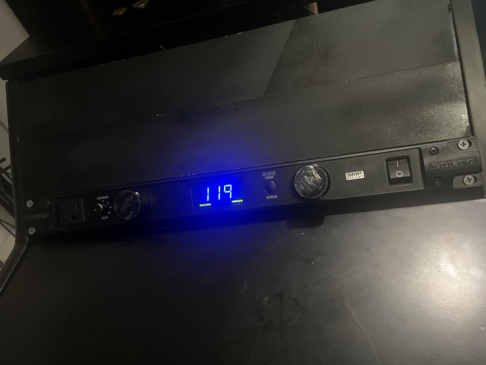 Furman PL-PLUS DMC Power Conditioner with Voltmeter / AMMeter customer photo 2