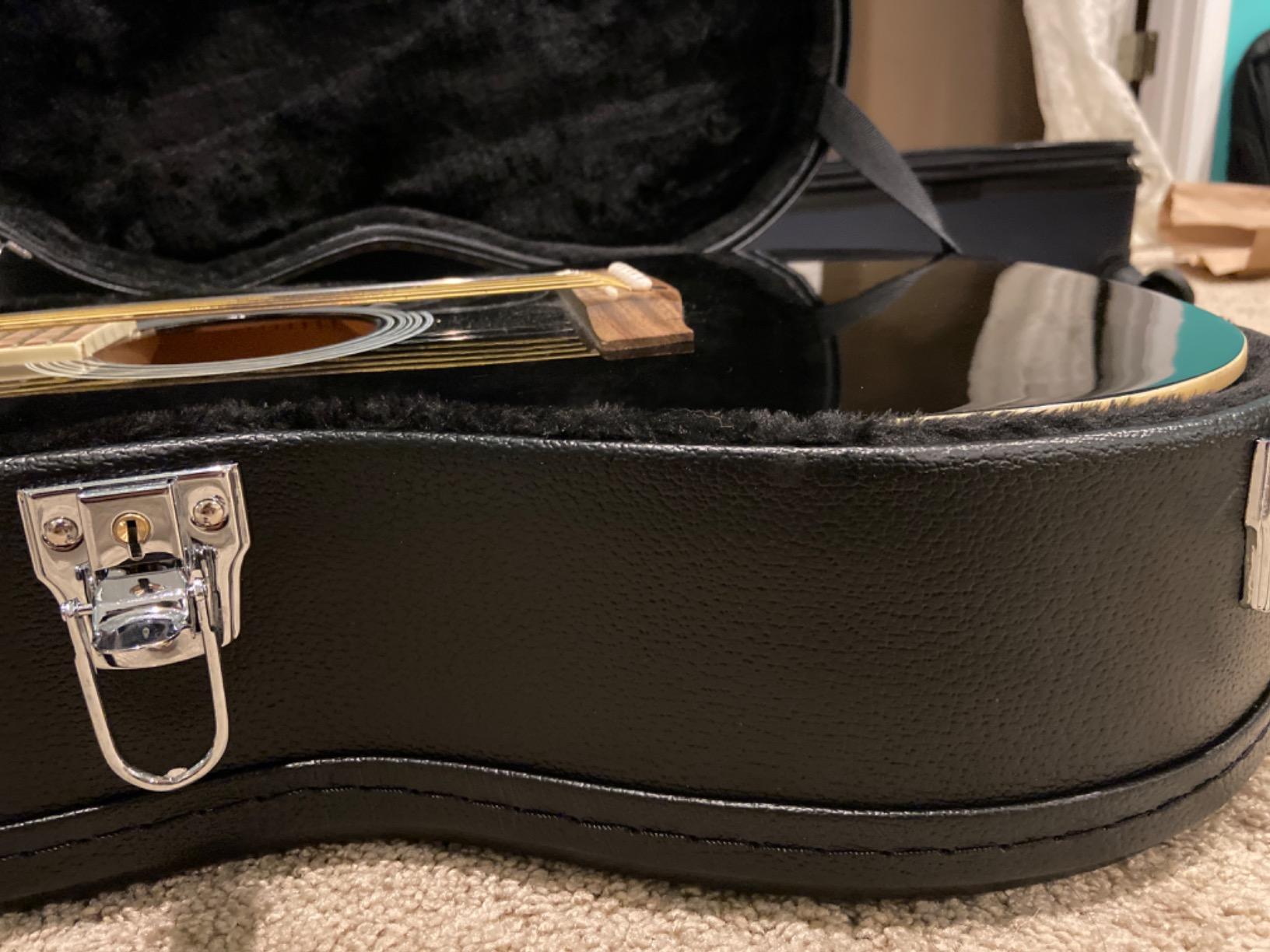 Gator Cases Traditional Series Hard-Shell Wood Case For 3/4 Sized Acoustic Guitars (GWE-ACOU-3/4) customer photo 1