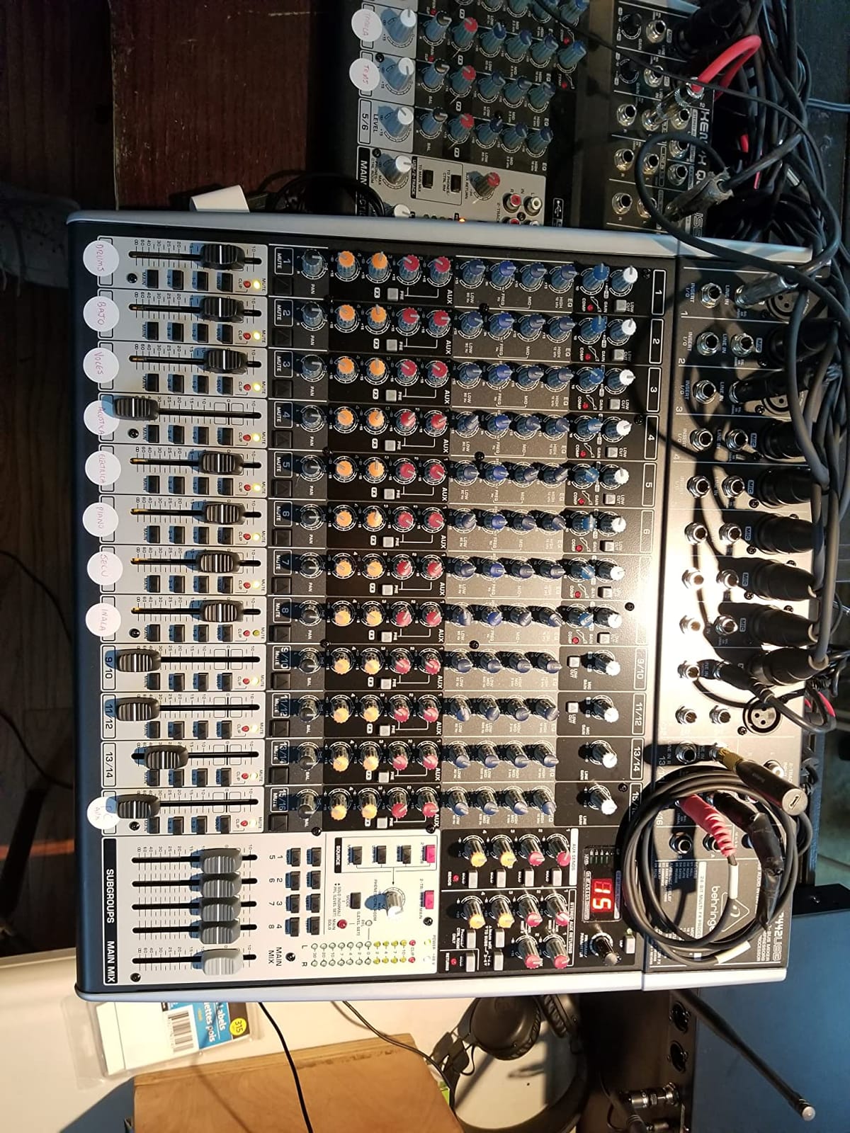 Behringer XENYX X2442USB Premium 24-Input 4/2-Bus Mixer with XENYX Mic Preamps and Compressors, British EQ, 24-Bit Multi-FX Processor and USB/Audio Interface customer photo 2
