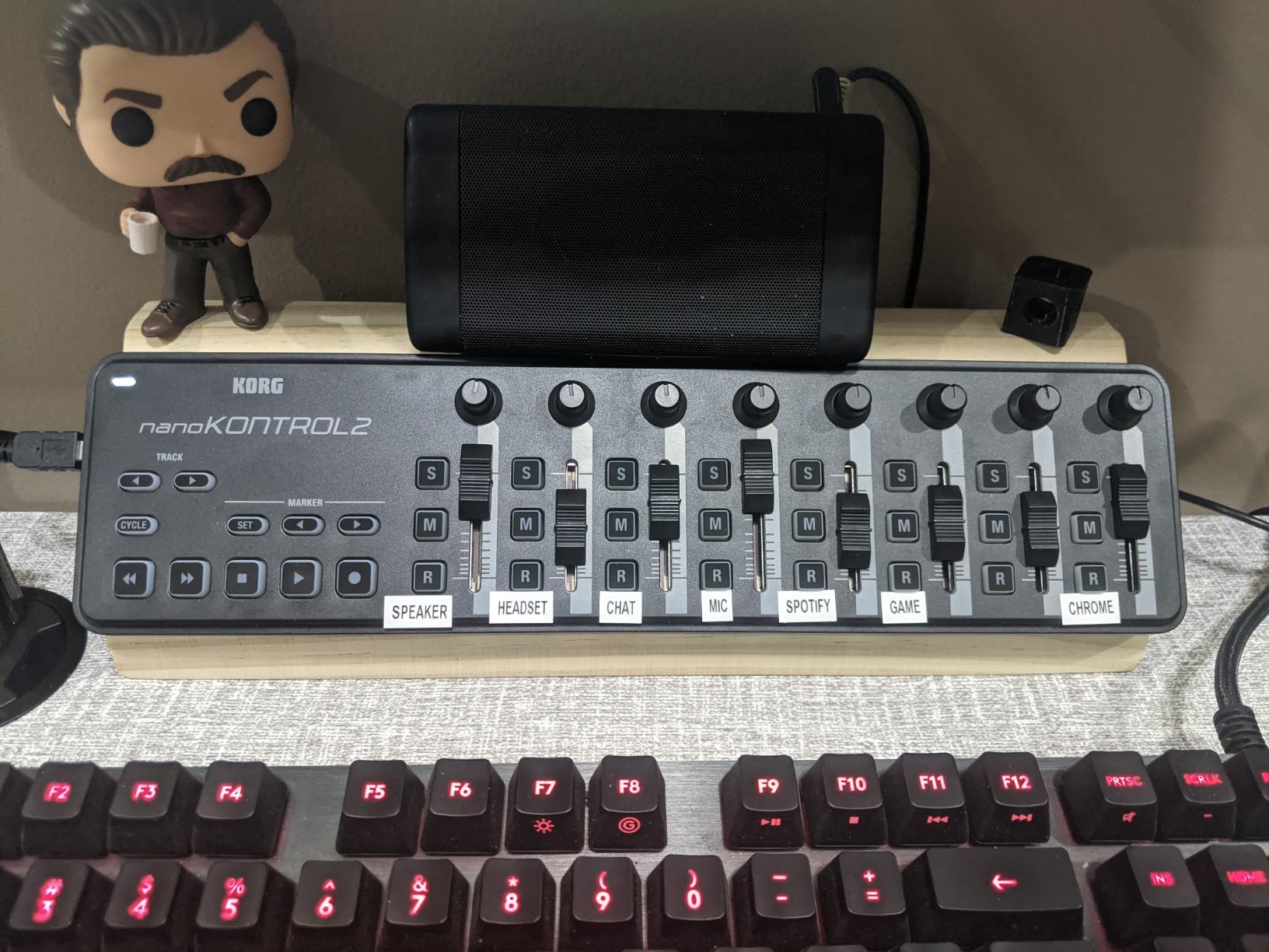 Korg nanoKONTROL2 Slim-Line USB Control Surface, Black | Compact MIDI Controller with 8 Channels, Faders, Buttons, and Transport Controls for DJ and Music Production customer photo 1
