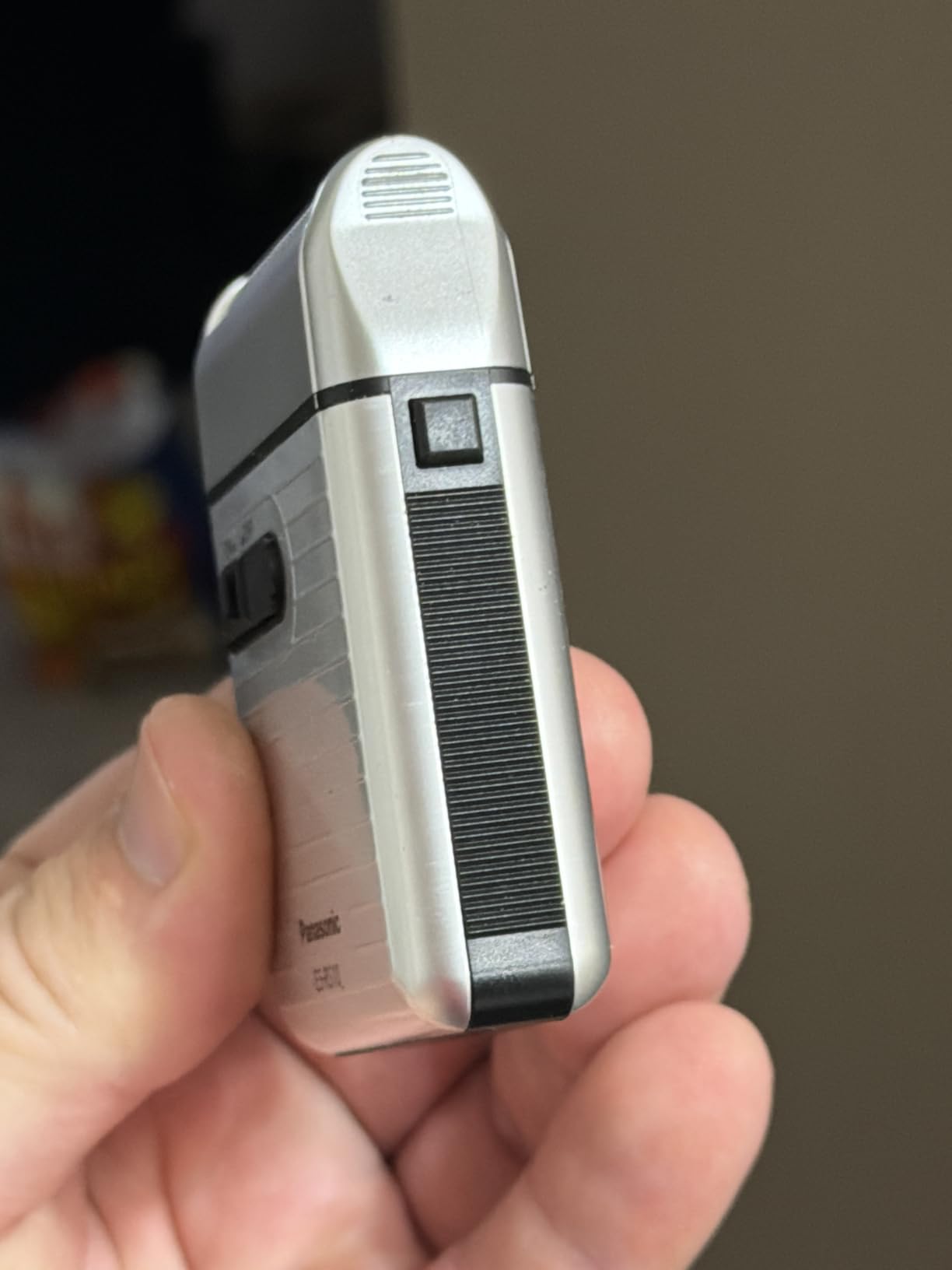 Panasonic Men's Shaver for Traveler ES-RS10-S Silver | DC3V (2 x AA Alkaline) (Japan Model) customer photo 1