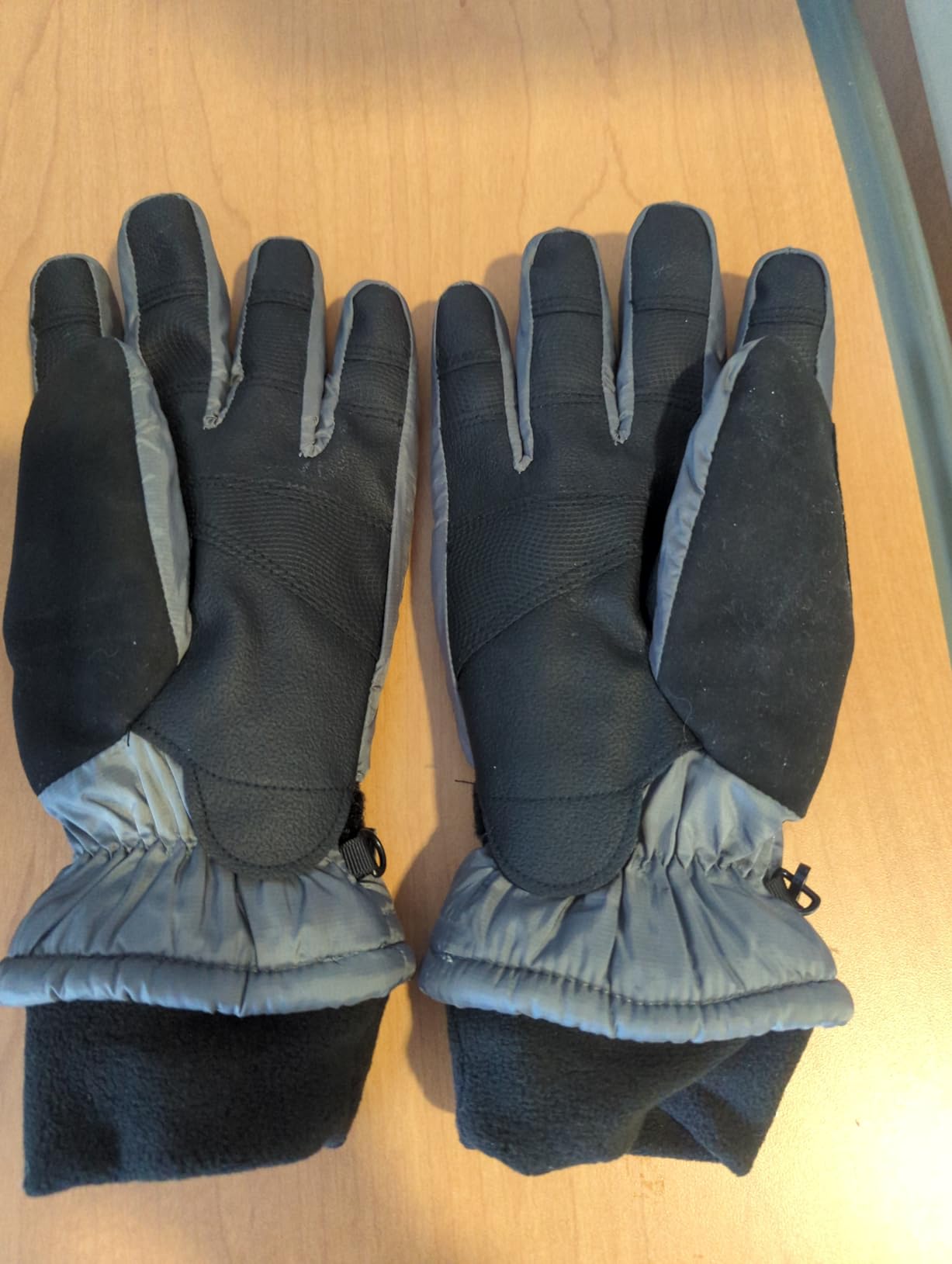 Carhartt Women's Waterproof Insulated Quilted Knit Cuff Glove customer photo 2