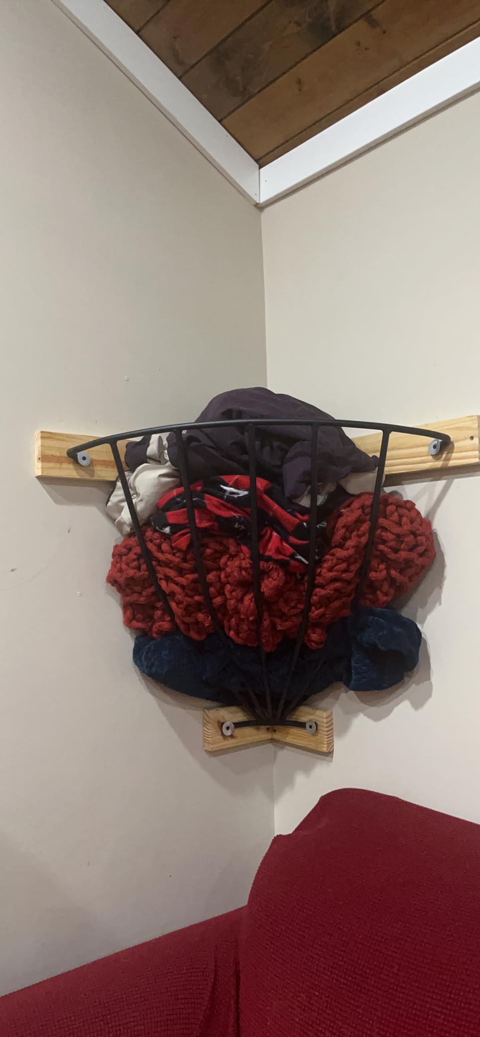 Intrepid International Wall-Mounted Corner Hay Rack - for Horses, Goats, Sheep, and Other Livestock, Heavy Duty and Convenient Feeder Solution customer photo 2