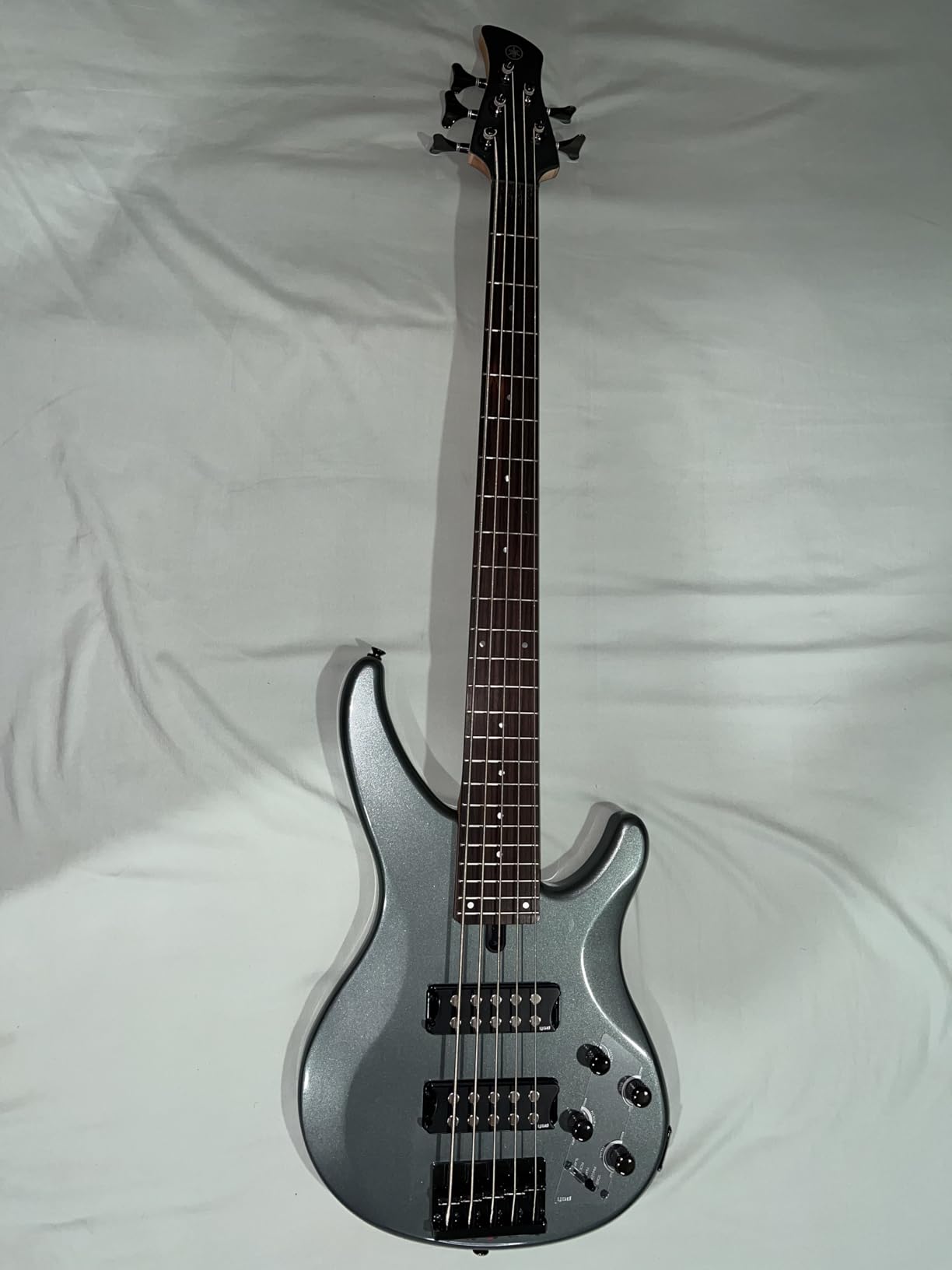 Yamaha TRBX305 BL 5-String Electric Bass Guitar,Black customer photo 1
