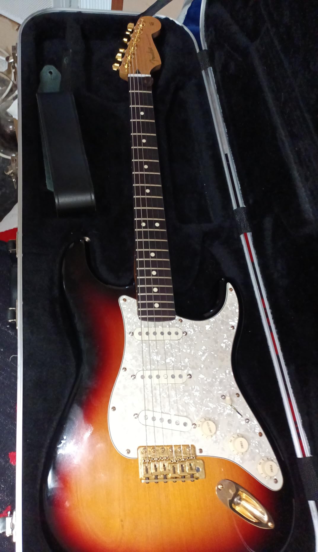 Fender Pure Vintage '65 Strat Pickups | Period-correct 1965 Strat tone, single coil, blues & vintage players, drop-in upgrade, vintage white covers customer photo 1