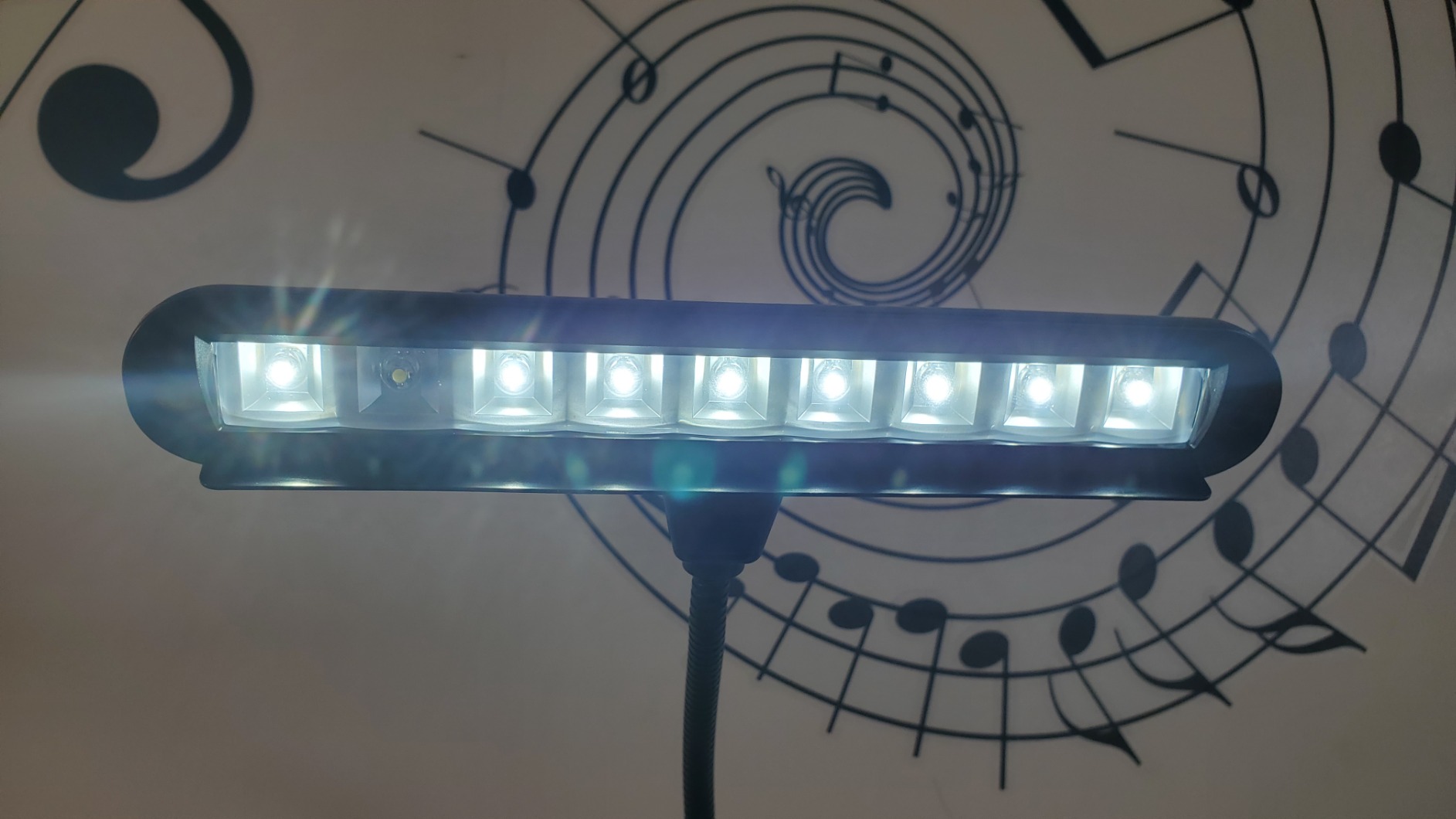 Music Stand Light,Clip On Piano Lights 9 LED Orchestra Light Book Lamp Musician Lamp,Fully Adjustable No Flicker for Piano, Orchestra,Book Reading, Mixing Table, DJ, Craft Work customer photo 2