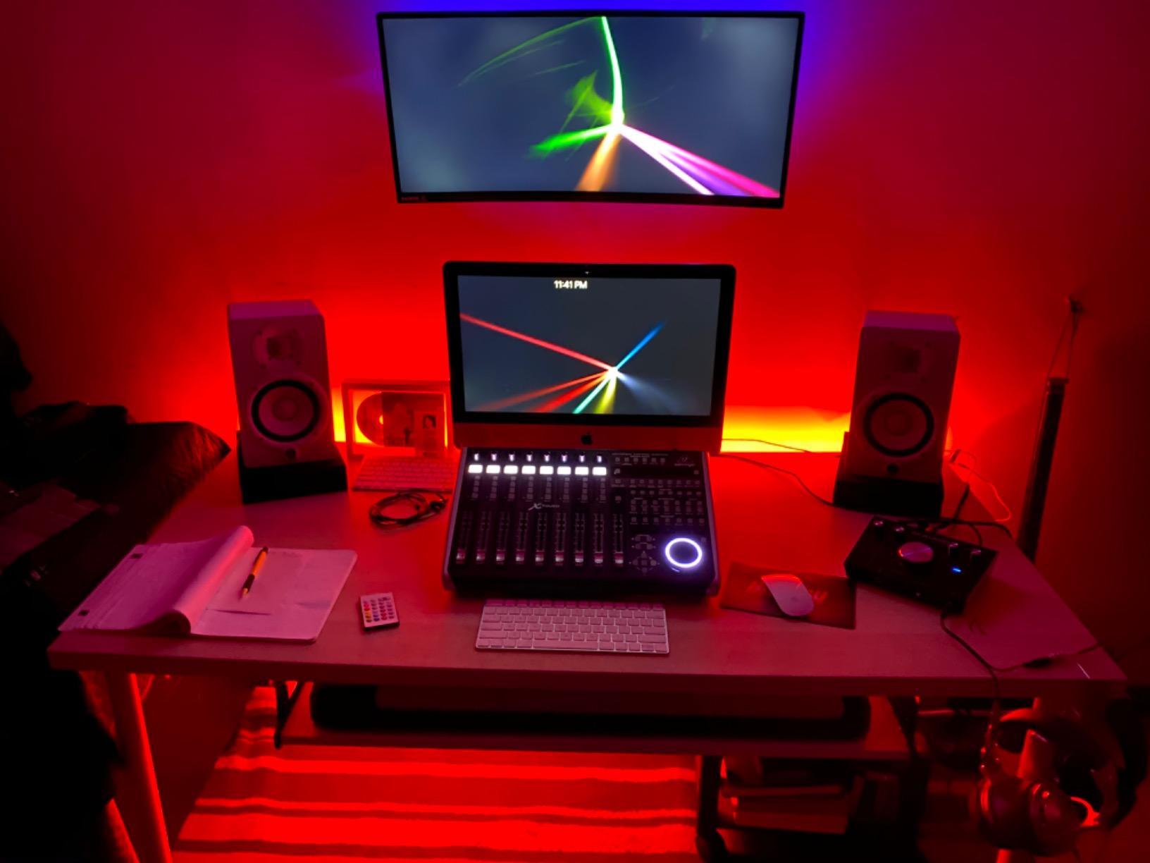 Behringer X-TOUCH Universal Control Surface with 9 Touch-Sensitive Motor Faders customer photo 2