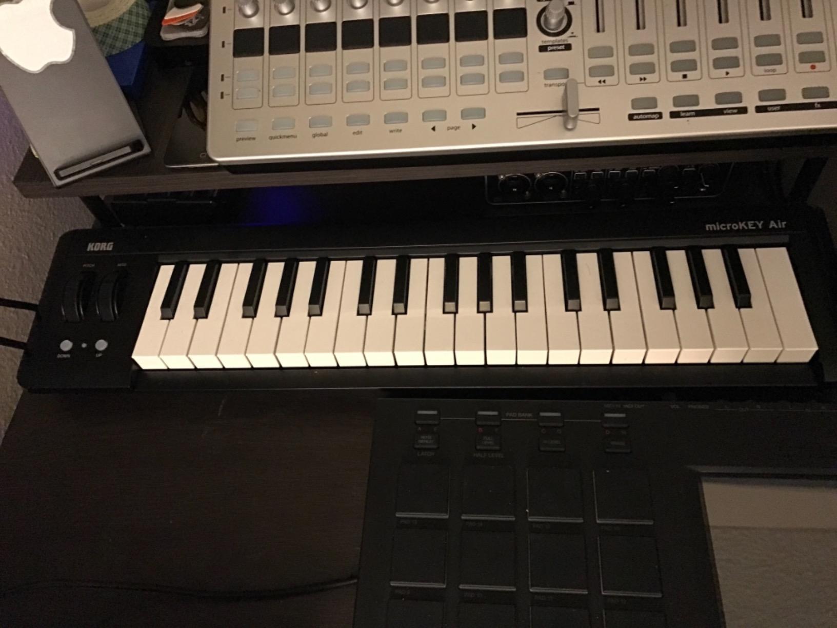 Korg MicroKEY Air 25 - Key Bluetooth & USB MIDI Controller customer photo 2