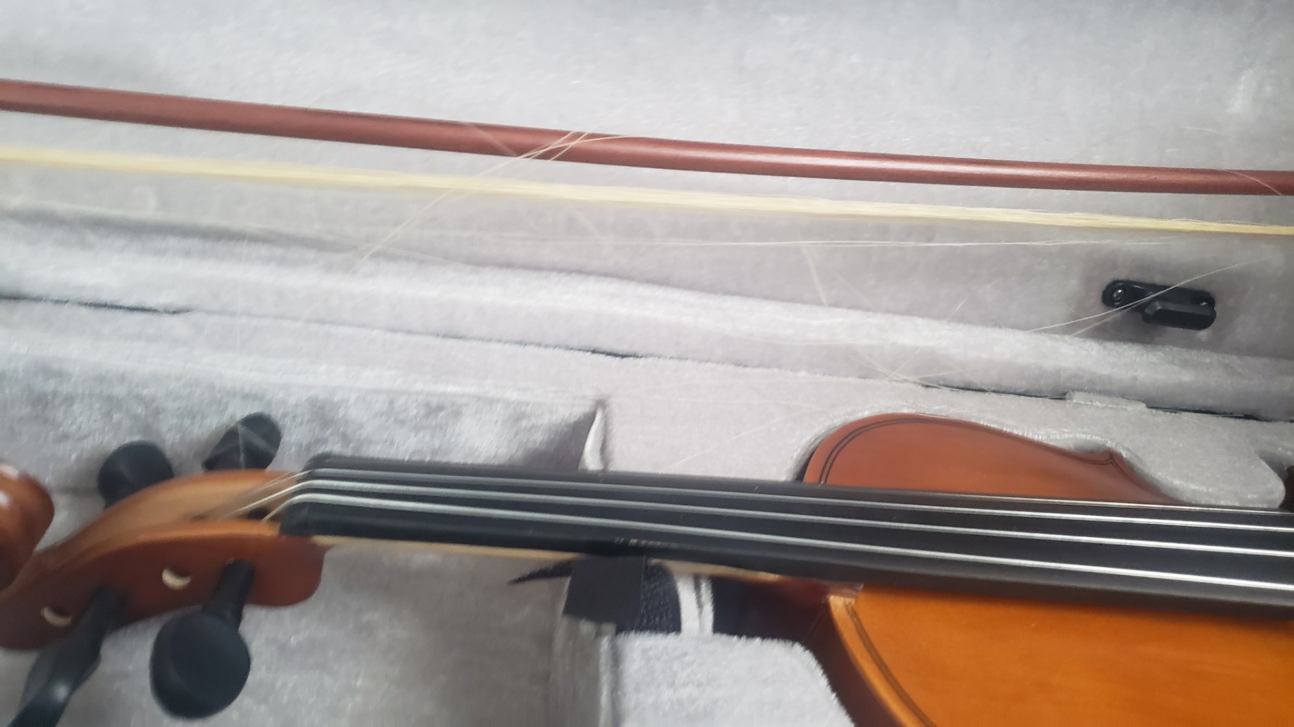 Paititi Student Violin Starter Kit with Case and Shoulder Rest - 1/8 customer photo 2