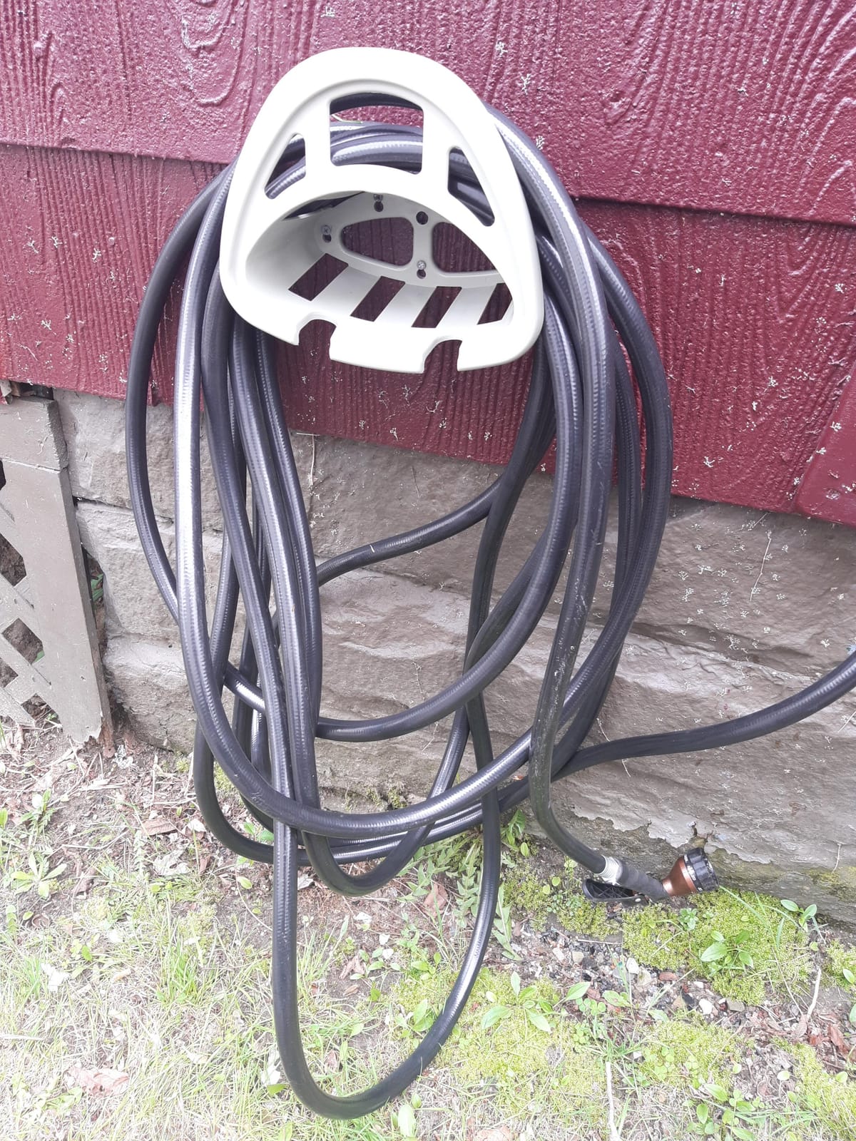 Gilmour Pro 5/8 in x 100 ft Flexogen Heavy Duty Garden Hose, Kink Resistant customer photo 1